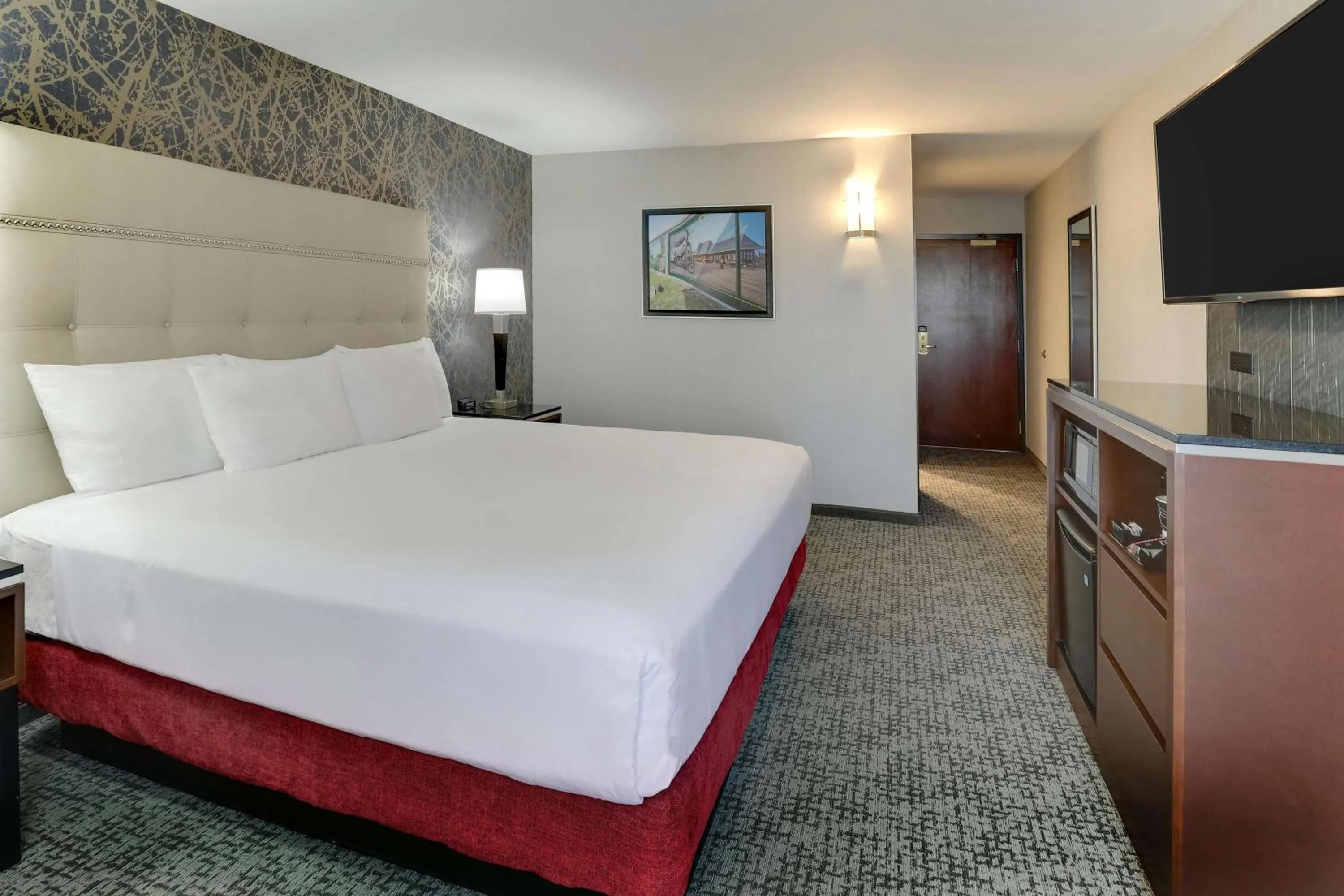 Superior King Room in Drury Inn Paducah
