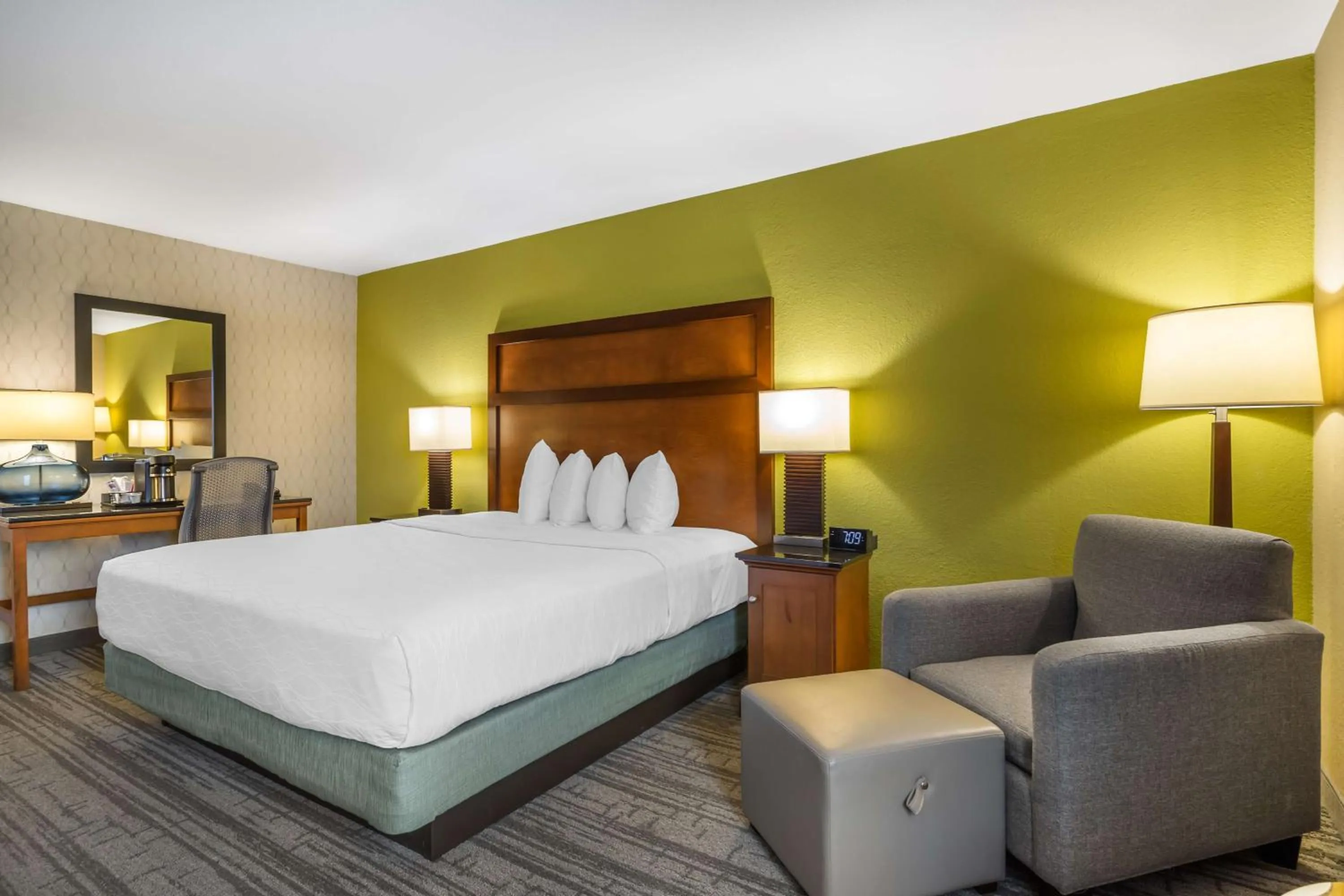King Room in Best Western Plus Houston Energy Corridor
