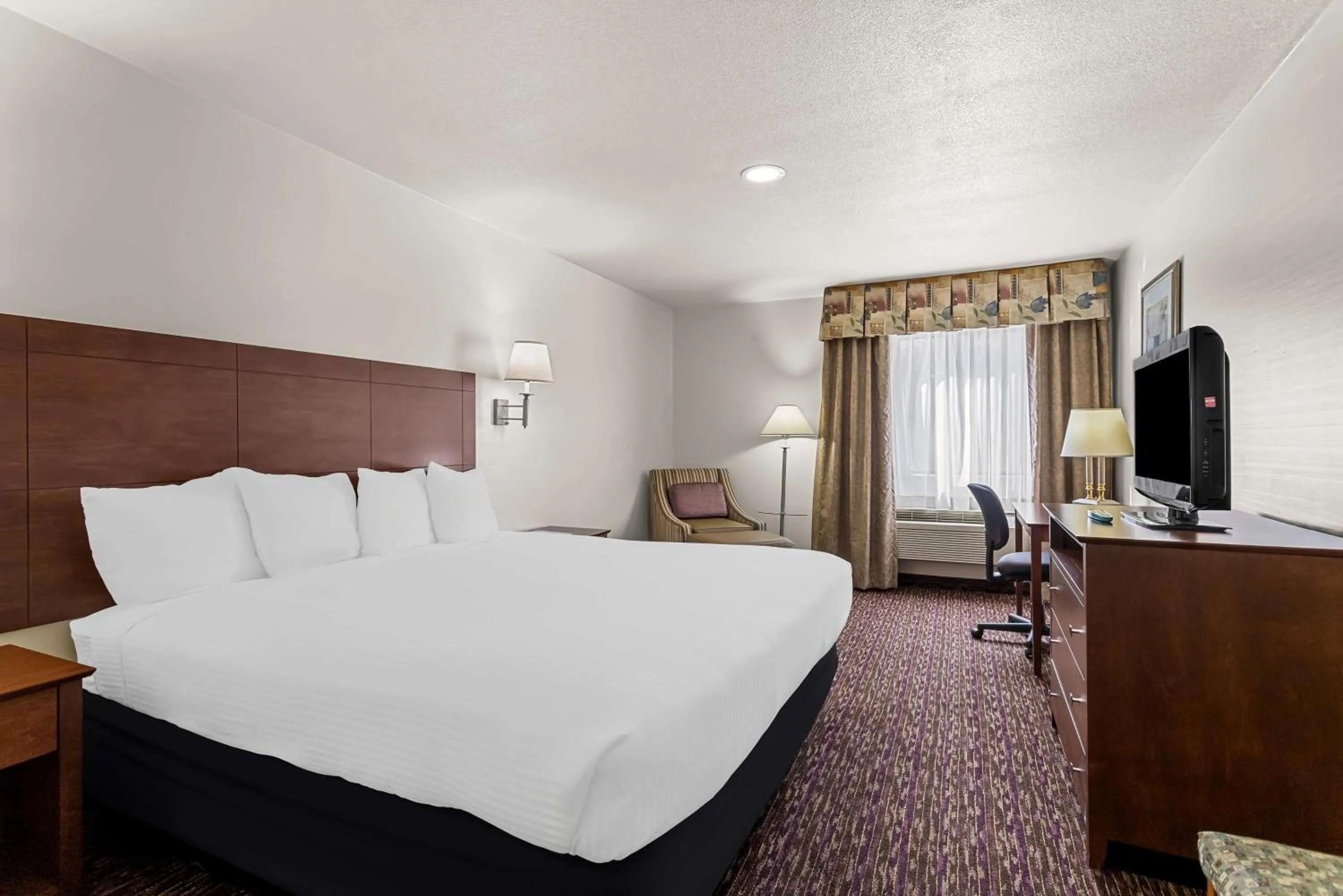 Queen Room - Mobility Access/Non-Smoking in Best Western Socorro Hotel & Suites