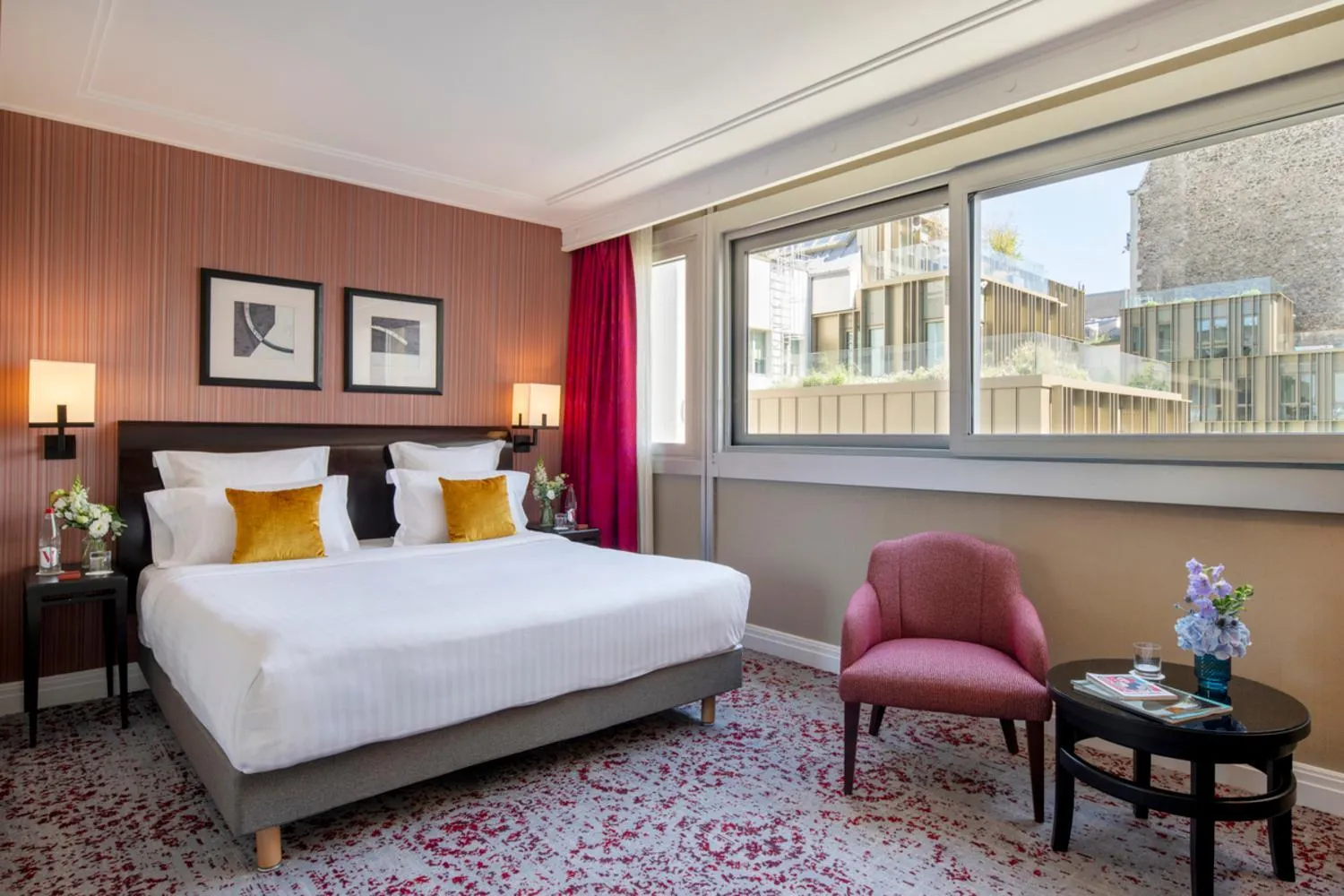 Deluxe King Room in Warwick Champs-Elysées Paris