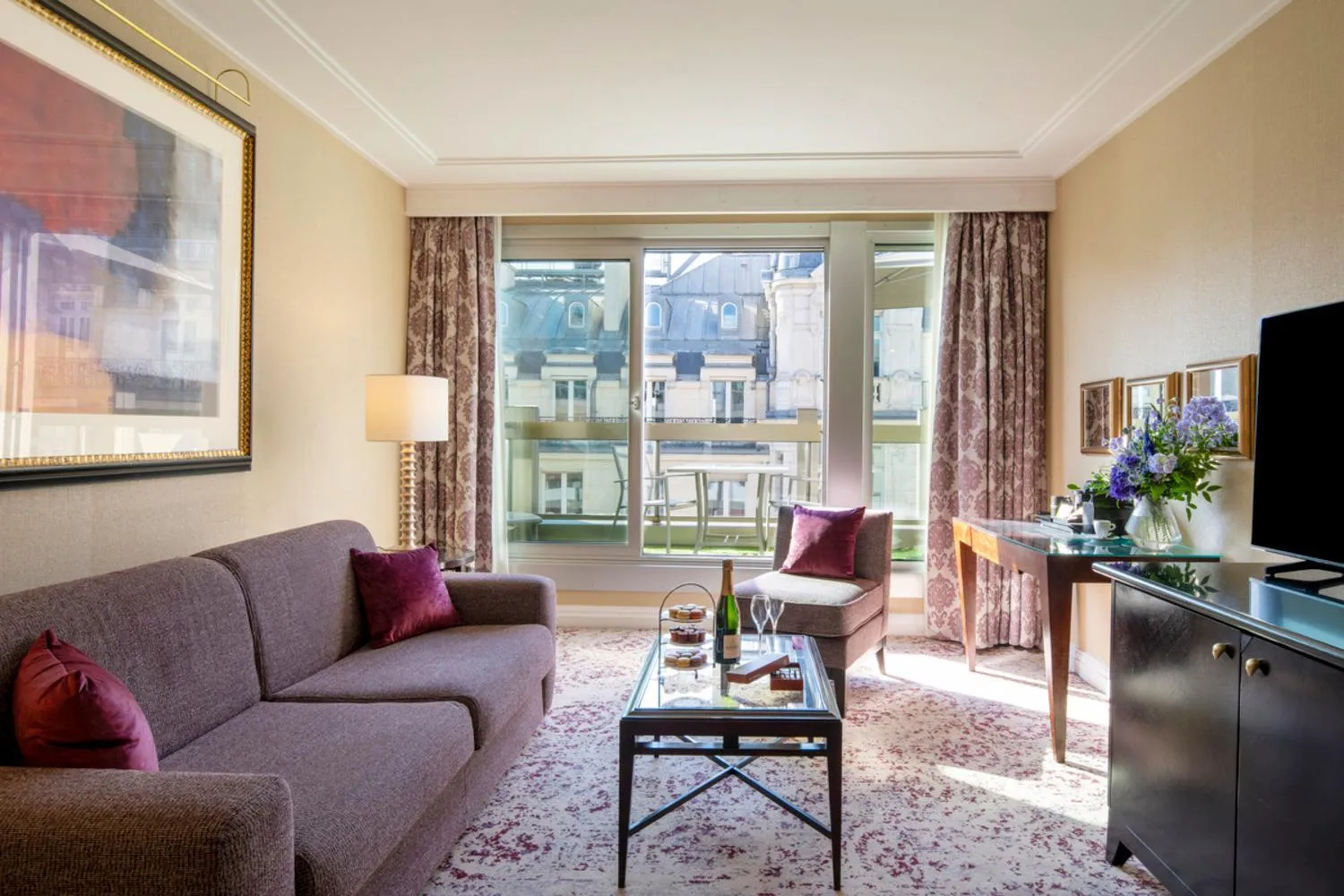 Executive Suite in Warwick Champs-Elysées Paris