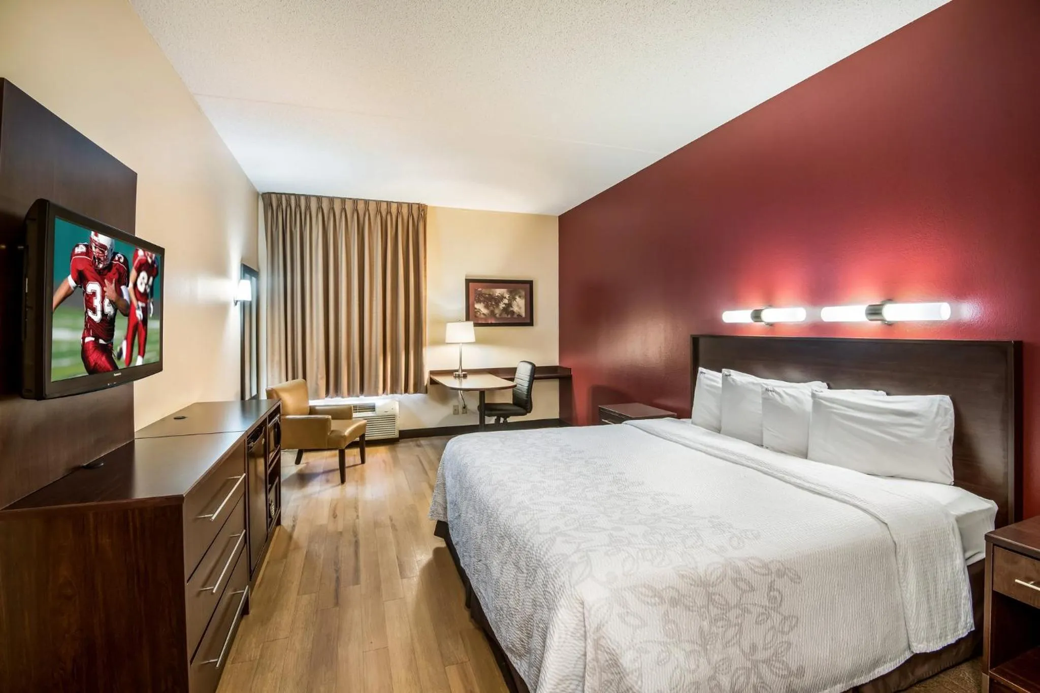 Superior King Room Disability Access Smoke Free in Red Roof Inn PLUS+ Houston - Energy Corridor