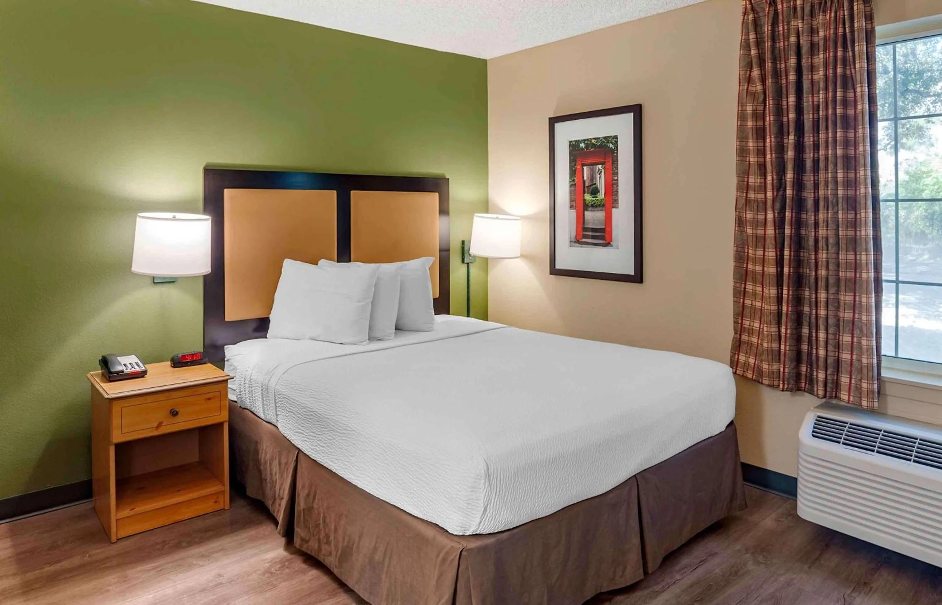 Queen Studio - Non-Smoking in Extended Stay America Suites - Los Angeles - Monrovia
