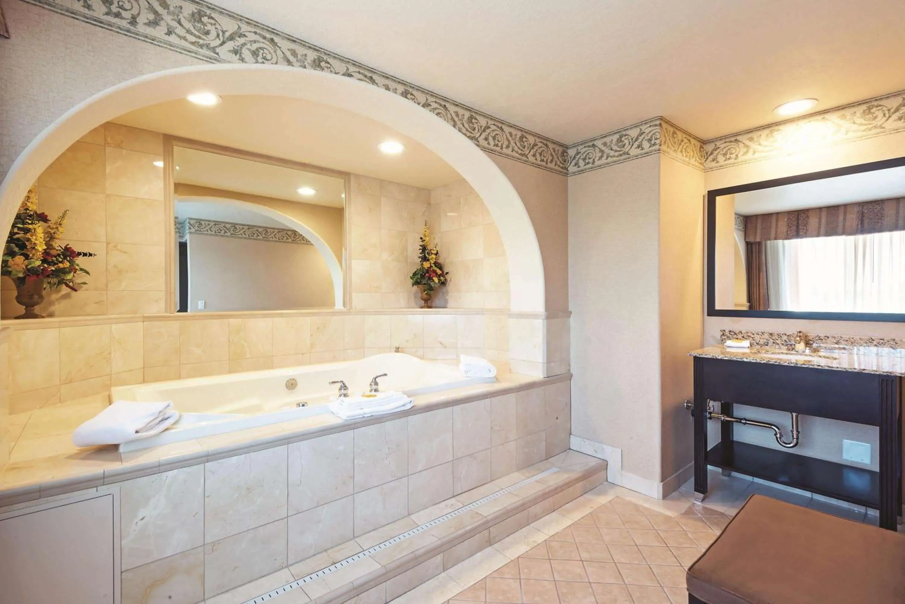 Deluxe King Room - Non-Smoking in La Quinta by Wyndham Boise Towne Square