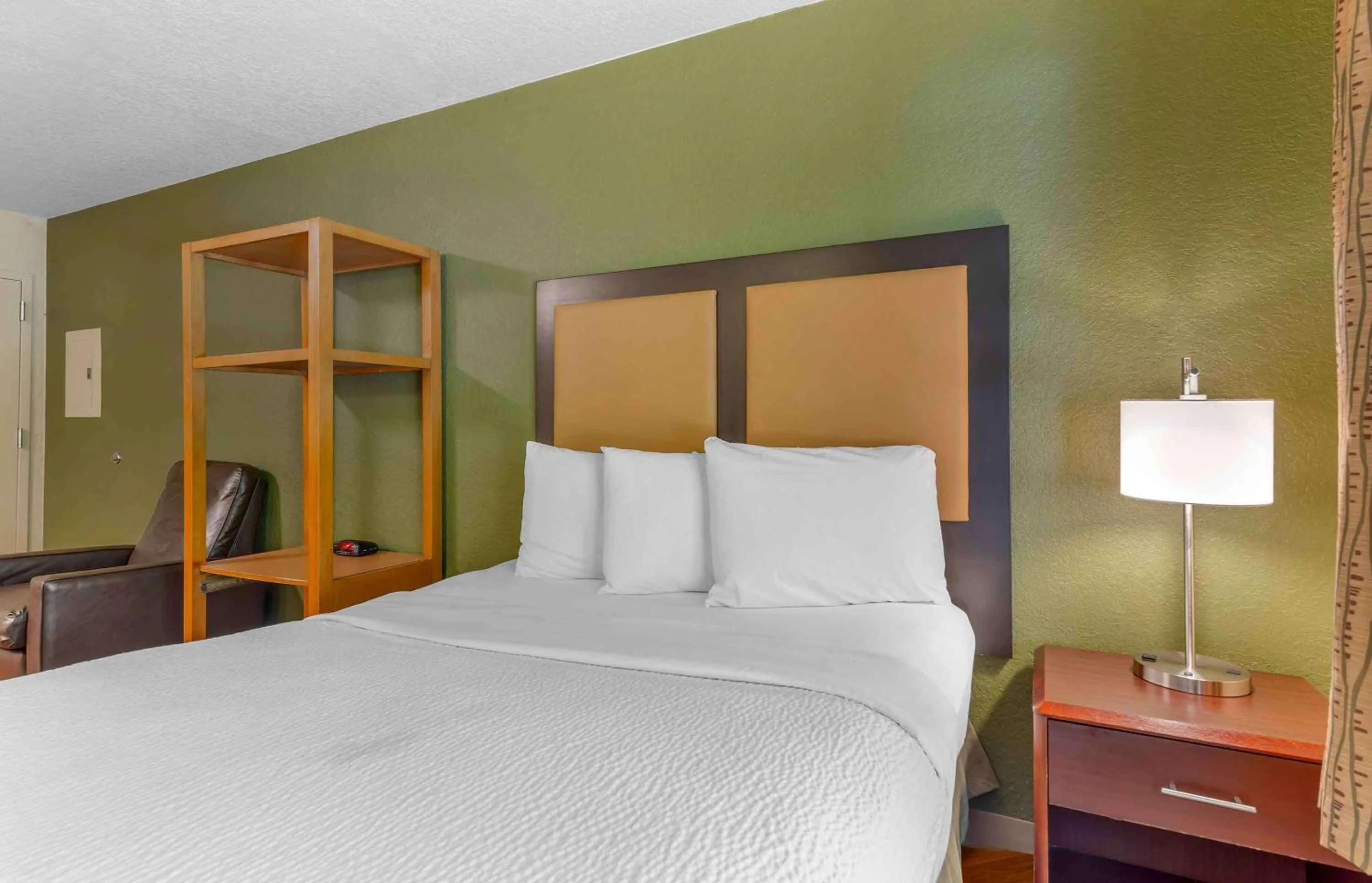 Queen Studio - Non-Smoking in Extended Stay America Suites - Columbus - Polaris