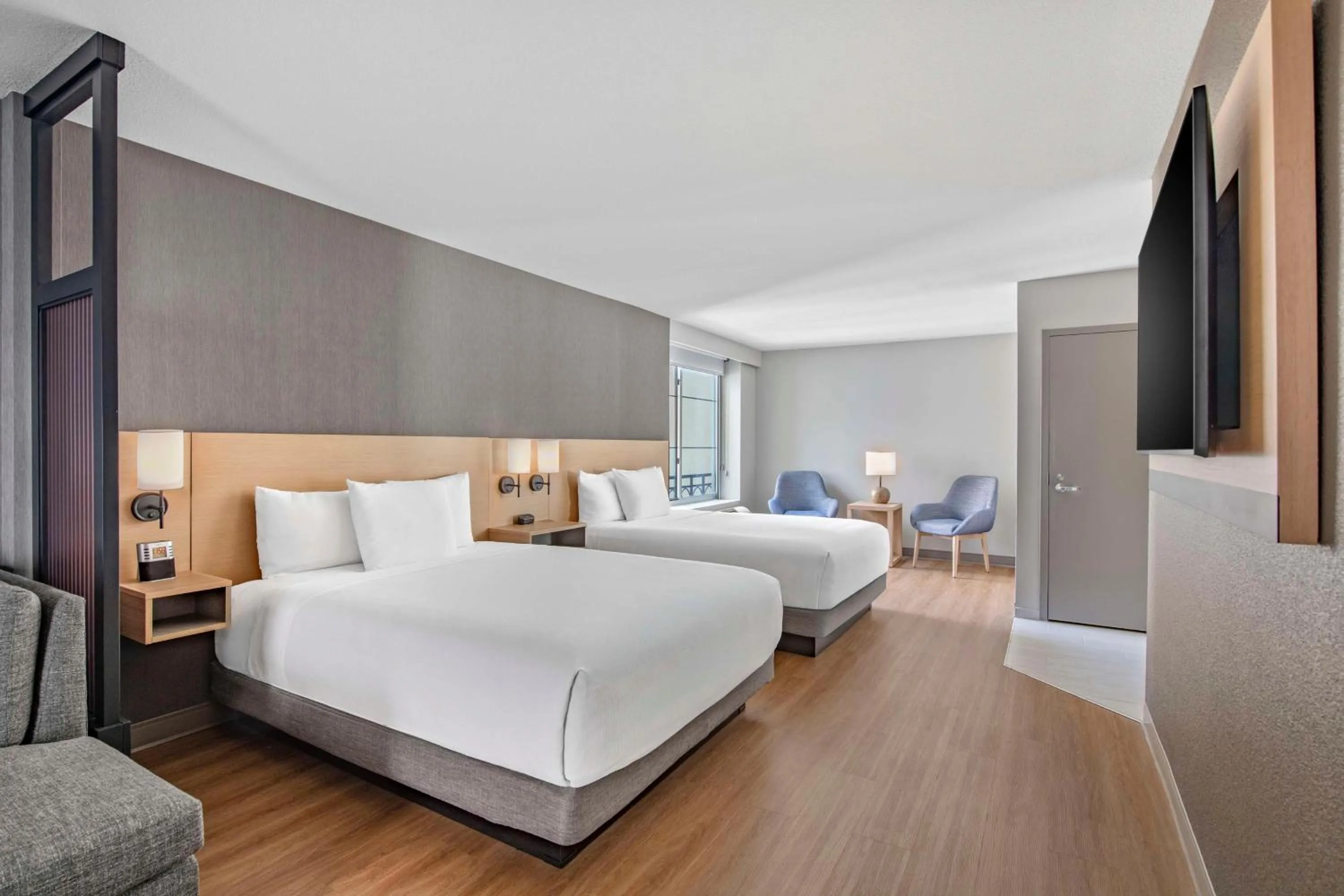 Corner Specialty Room with Two Queen Beds and Sofa Bed in Hyatt Place Riverside Downtown