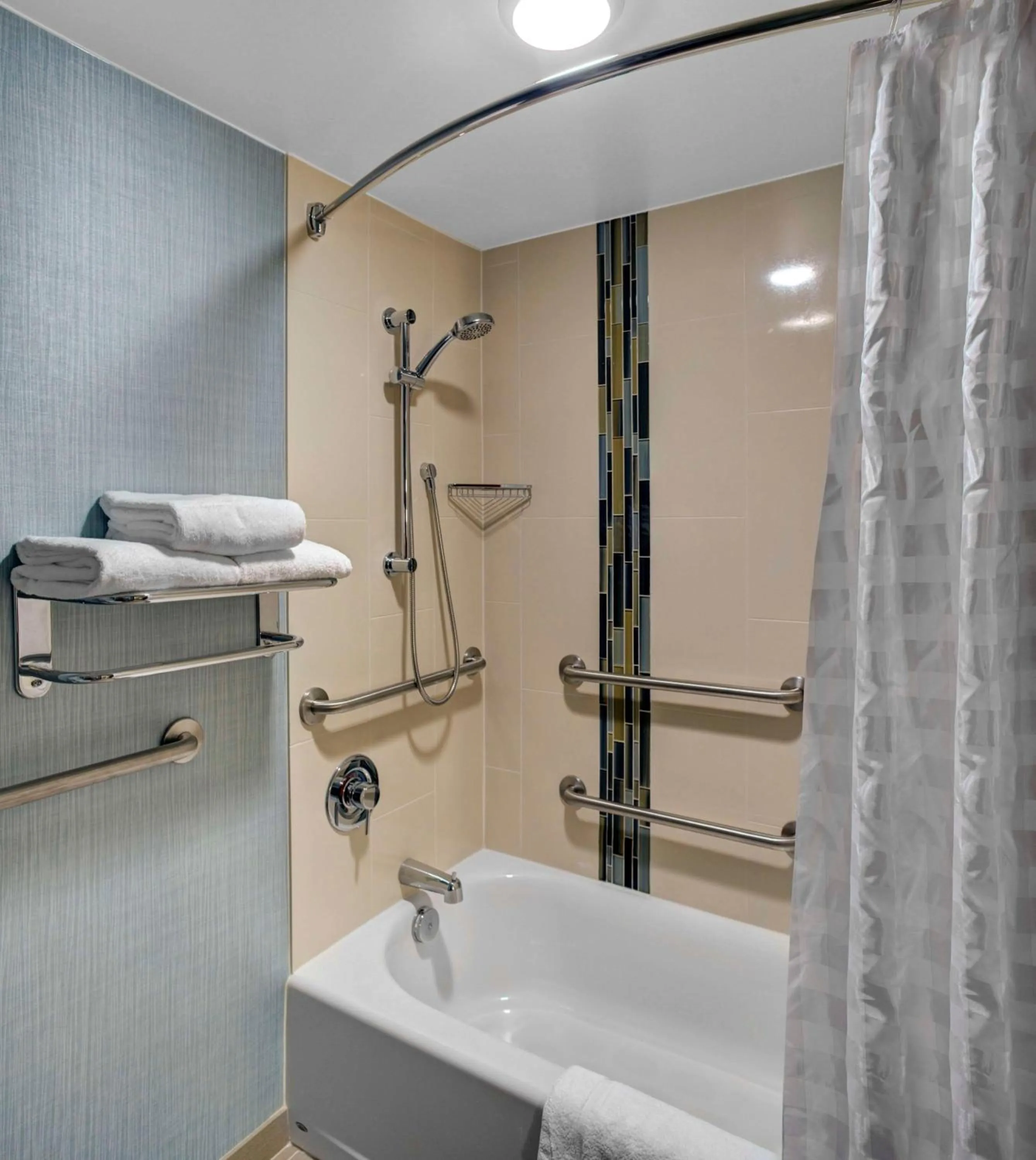 King Room with Sofa Bed and Accessible Tub - Disability Access in Hyatt Place Lakeland Center