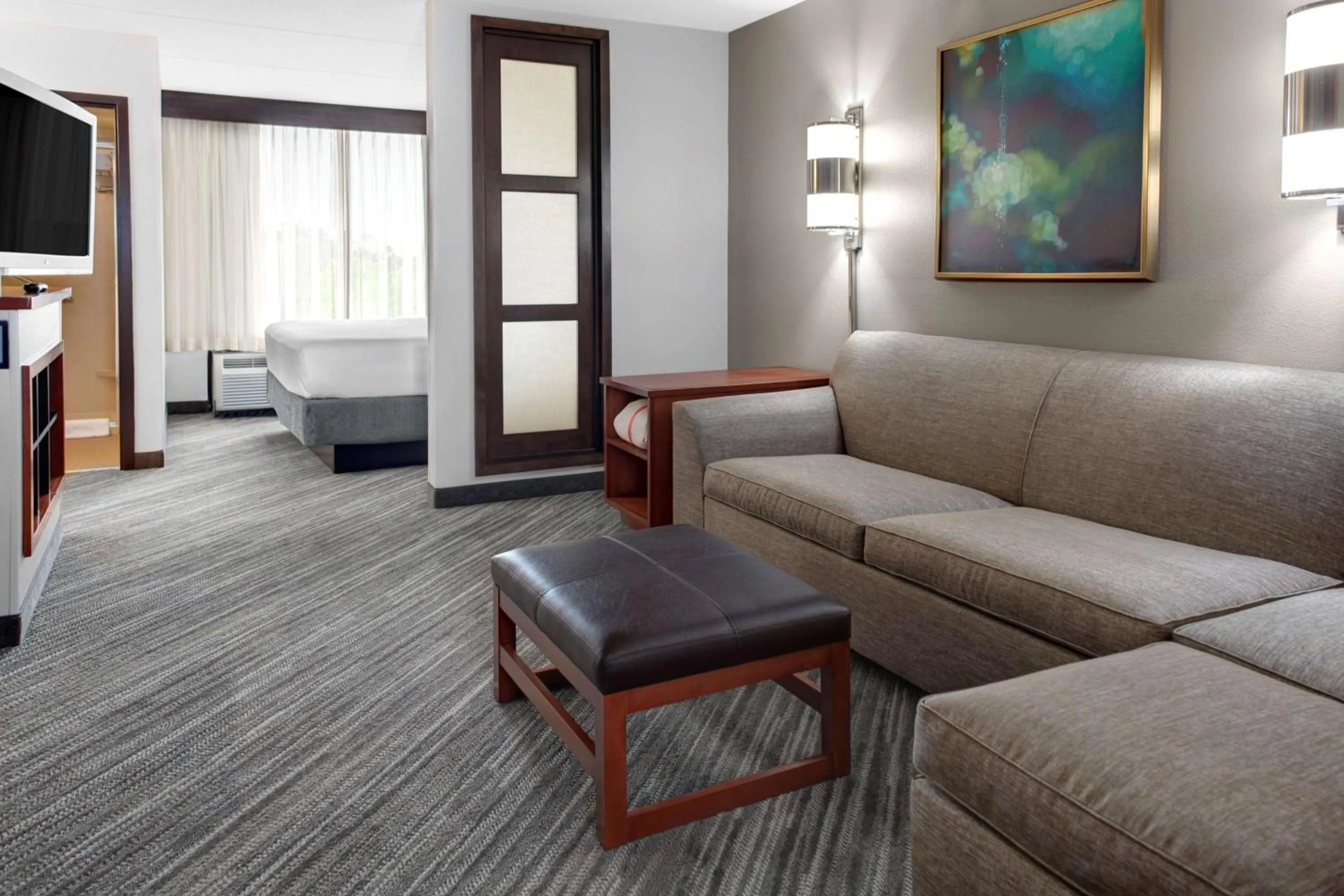 King Room with Sofa Bed - High Floor in Hyatt Place Pittsburgh Airport - Robinson Mall