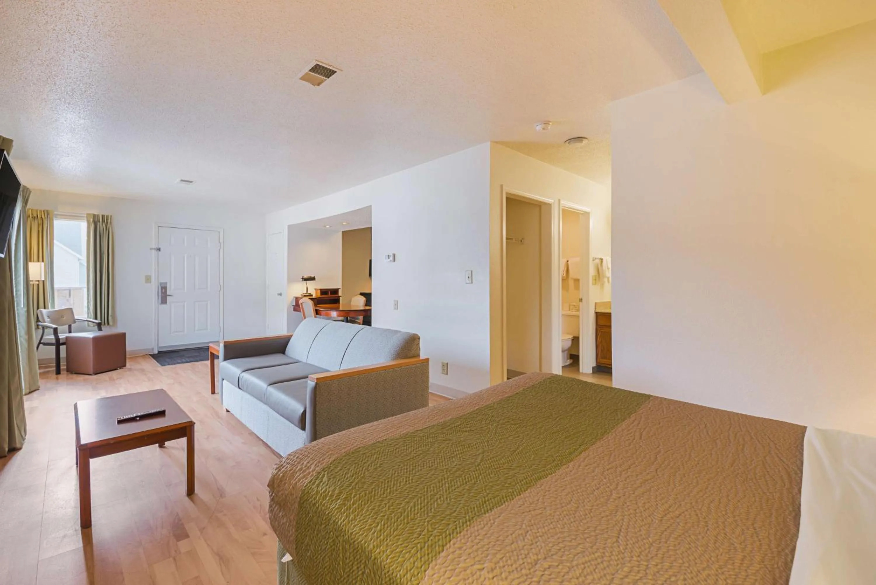 Suite in Studio 6-Greensboro, NC