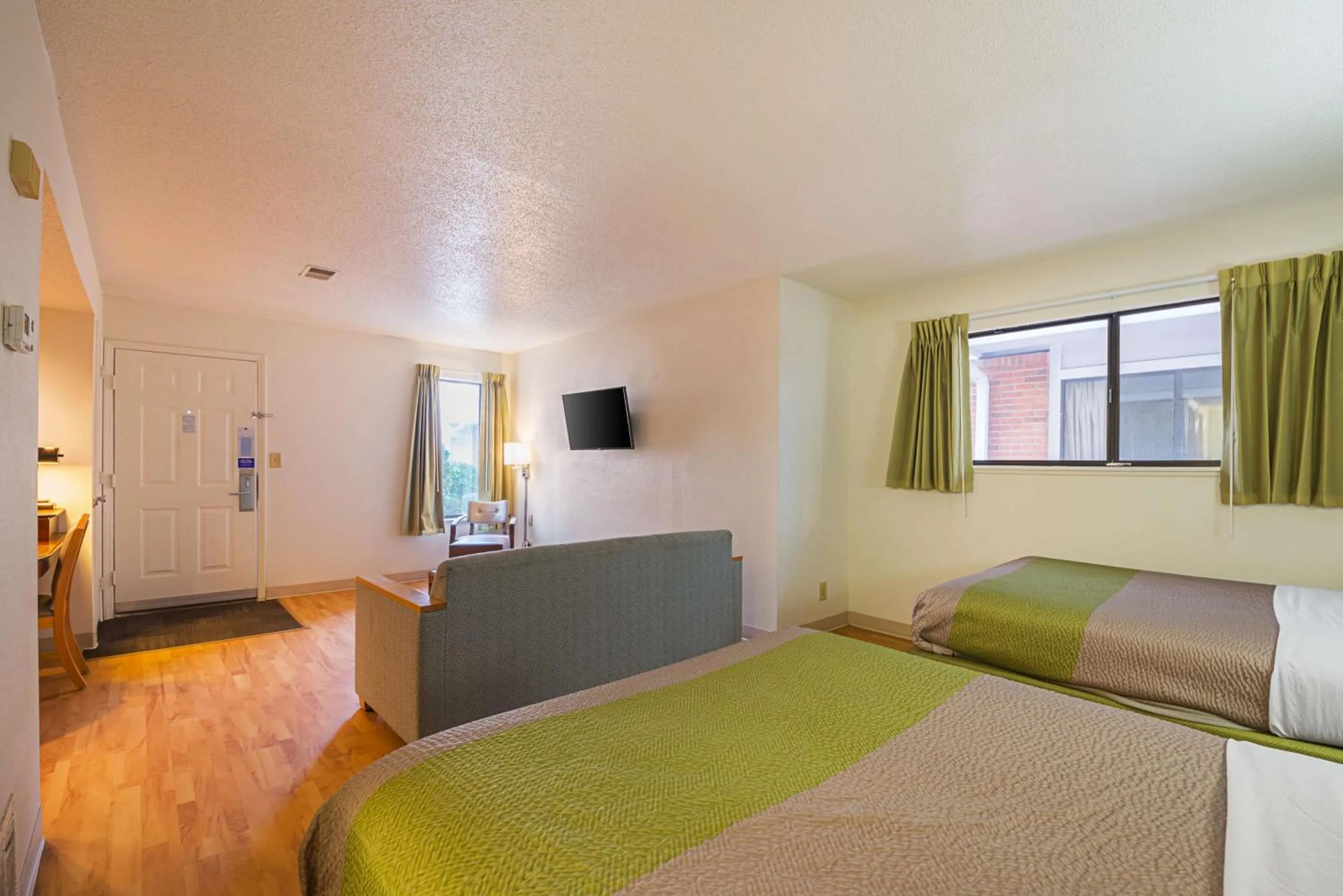 Quadruple Room - Non-Smoking in Studio 6-Greensboro, NC