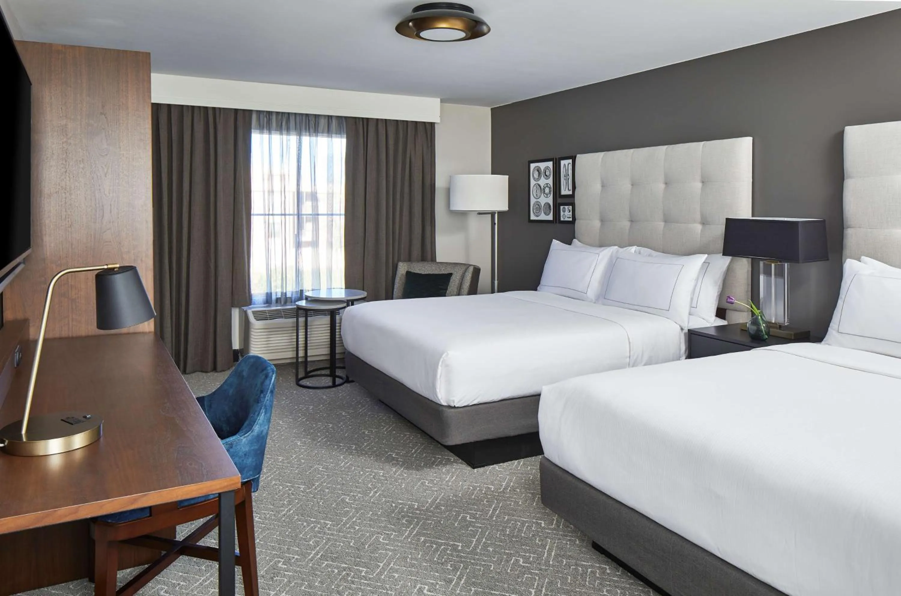 Queen Room with Two Queen Beds in Cumberland House Knoxville, Tapestry Collection by Hilton