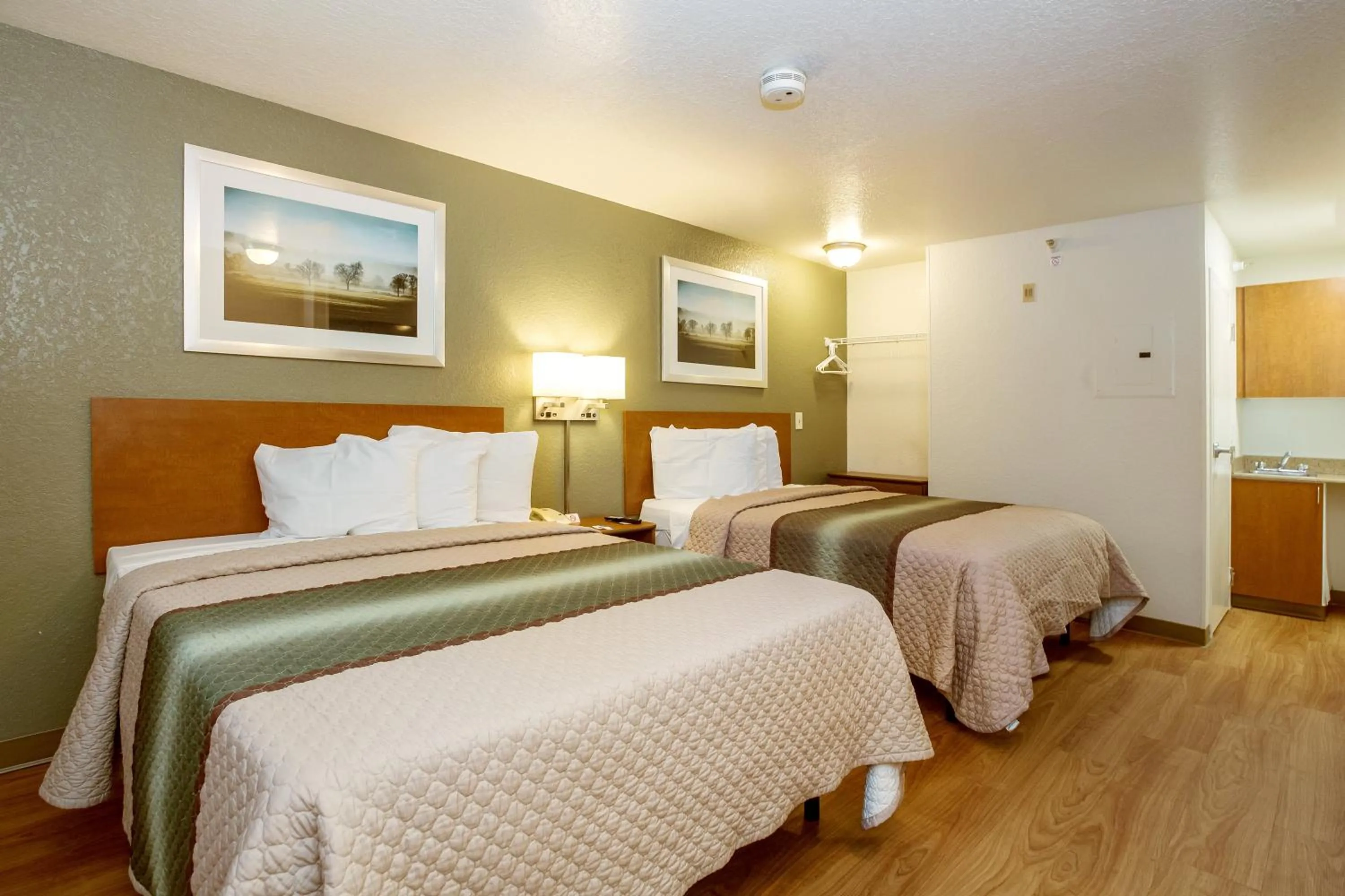 Studio with Two Queen Beds Non-Smoking  in HomeTowne Studios by Red Roof Philadelphia - Maple Shade, NJ