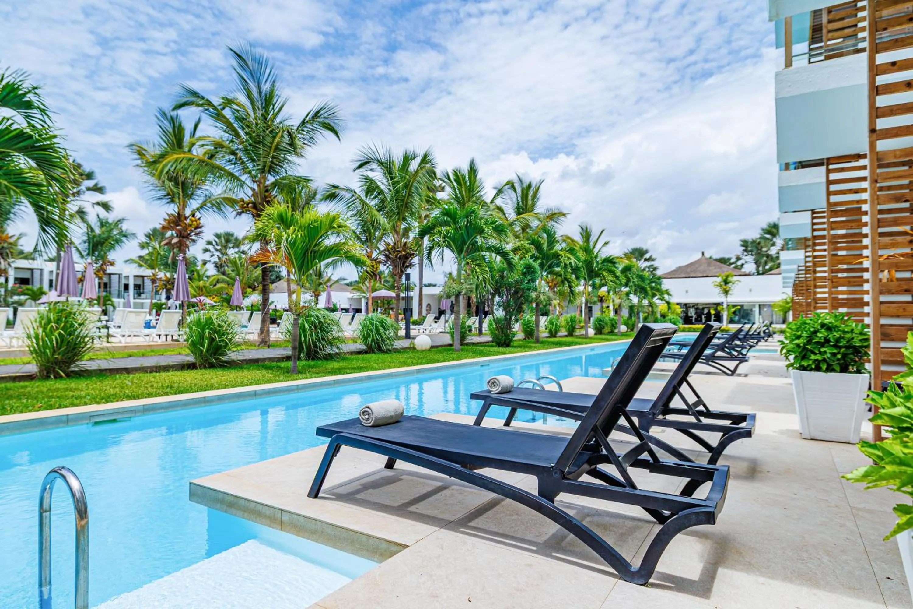 King Room with Pool View - single occupancy in Tamala Beach Resort