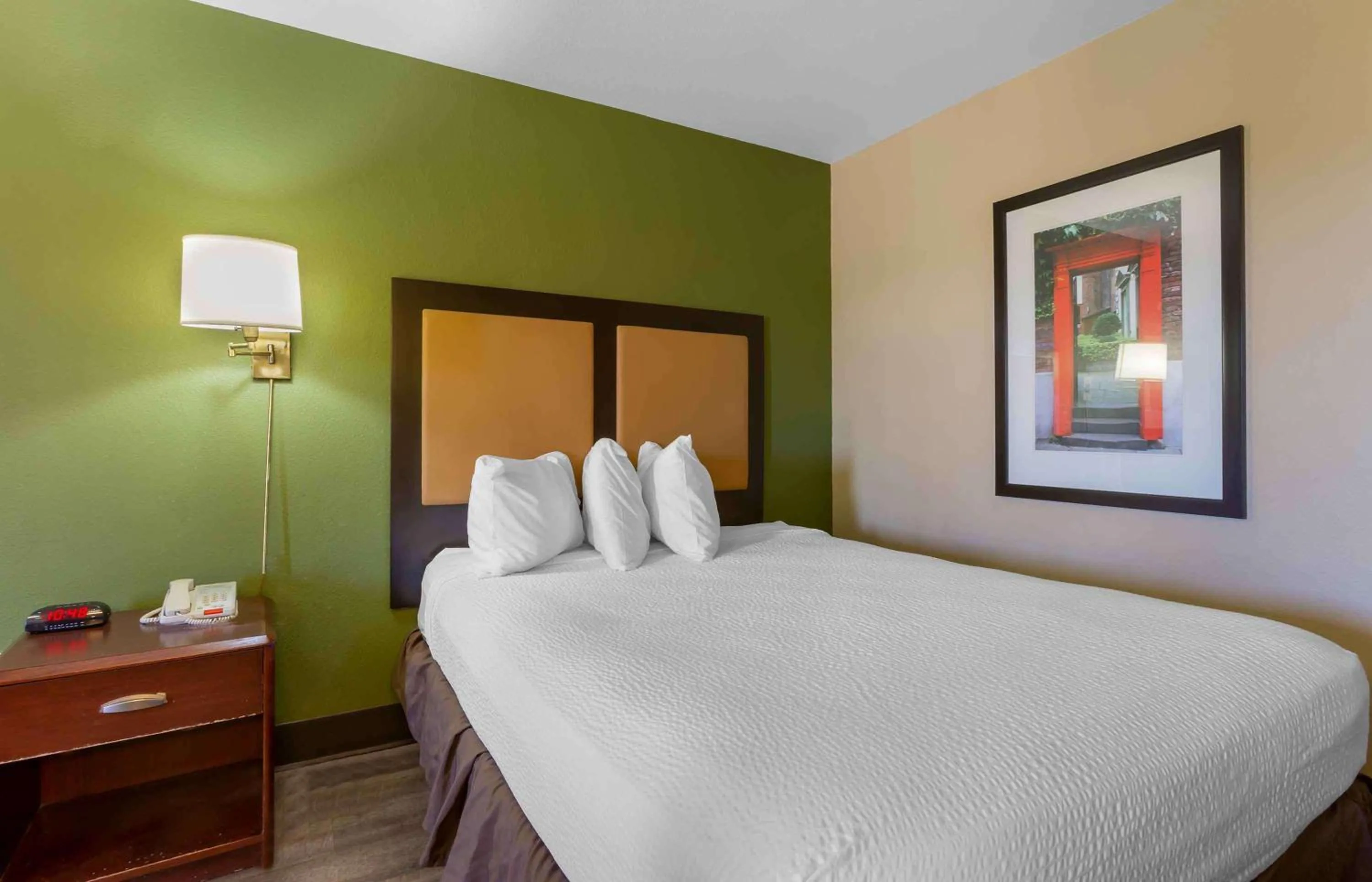Queen Studio - Non-Smoking in Extended Stay America Suites - Phoenix - Chandler - E Chandler Blvd