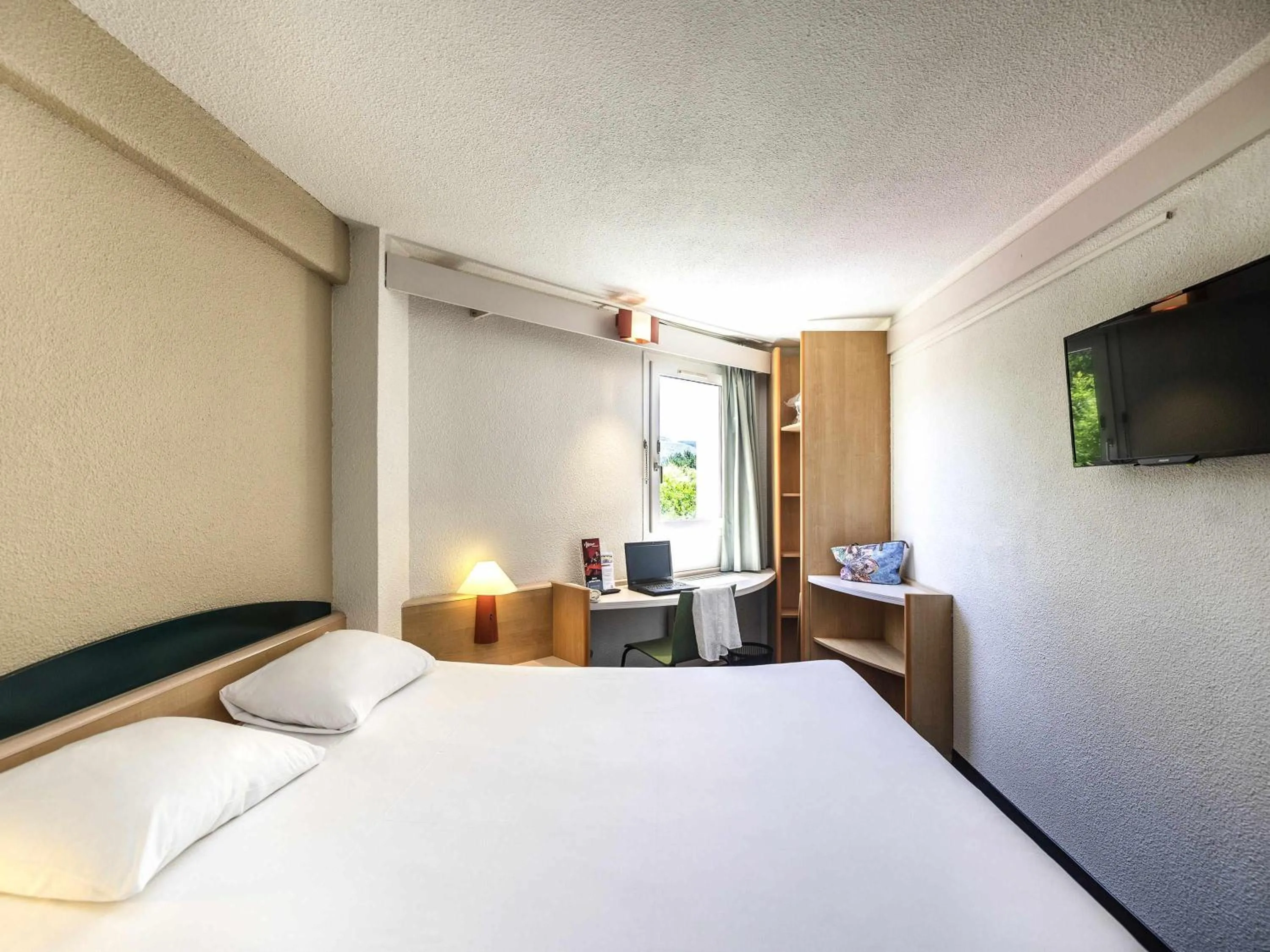 Standard Double Room in Hotel ibis Autun