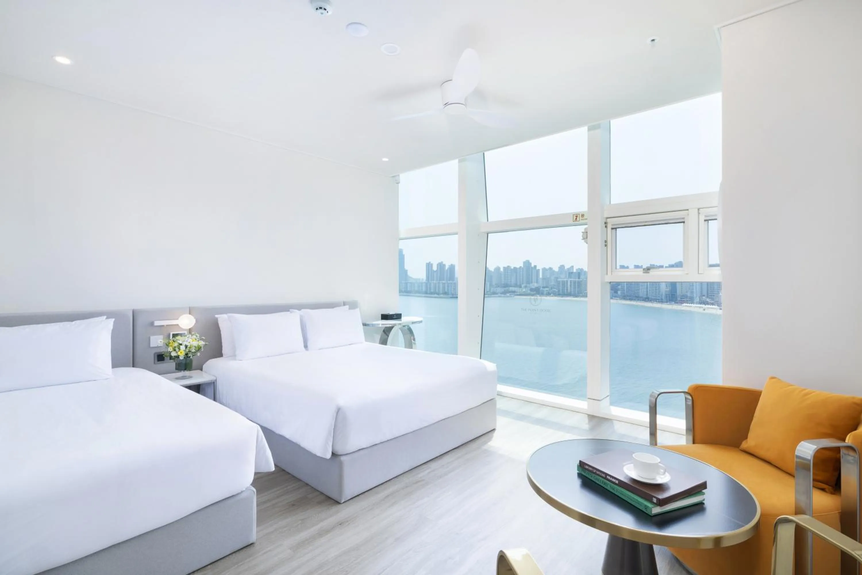 Executive Suite with Sea View in Ocean The Point Hotel Busan