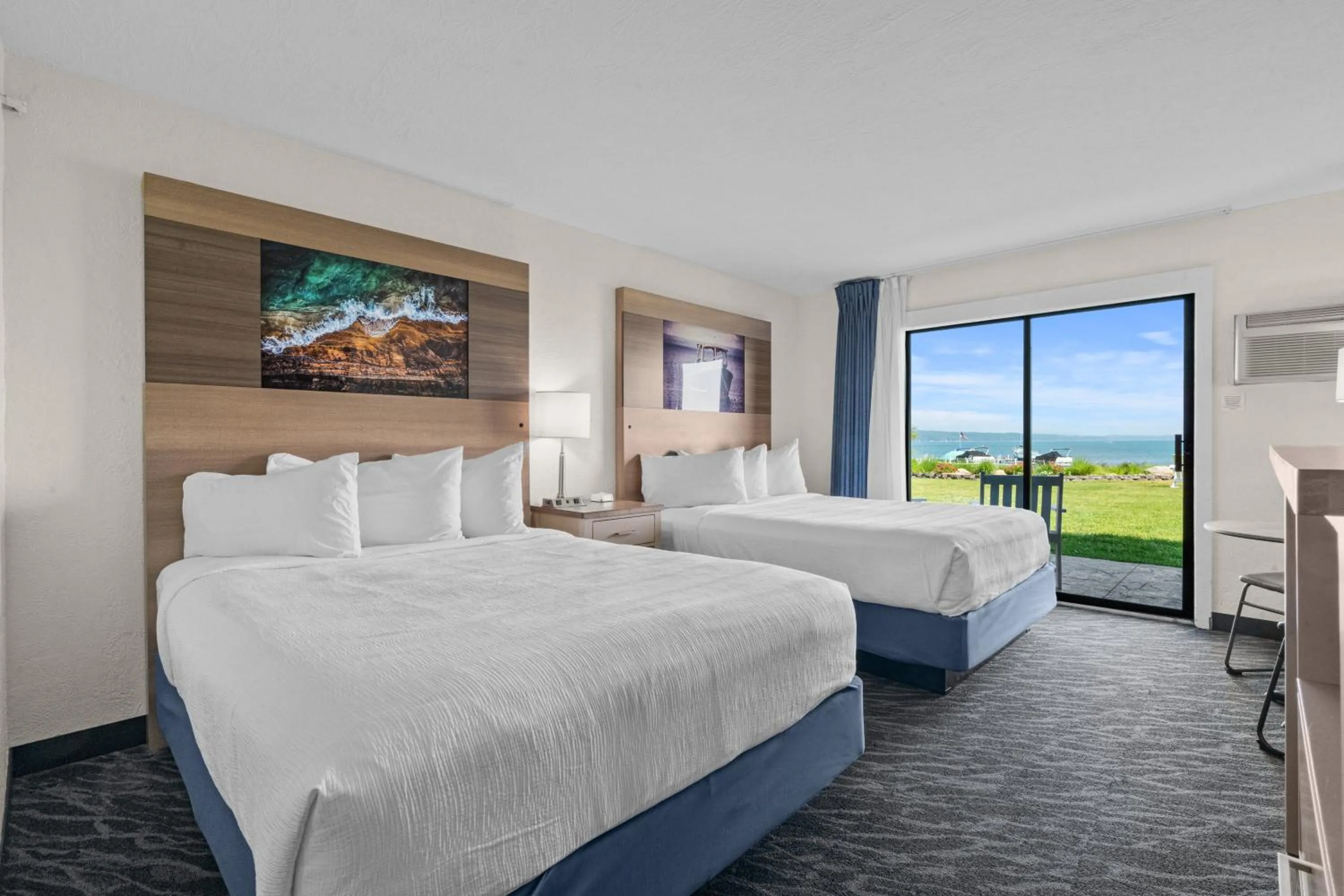 Beach View Veranda Double Queen in The Beach Haus - Traverse City