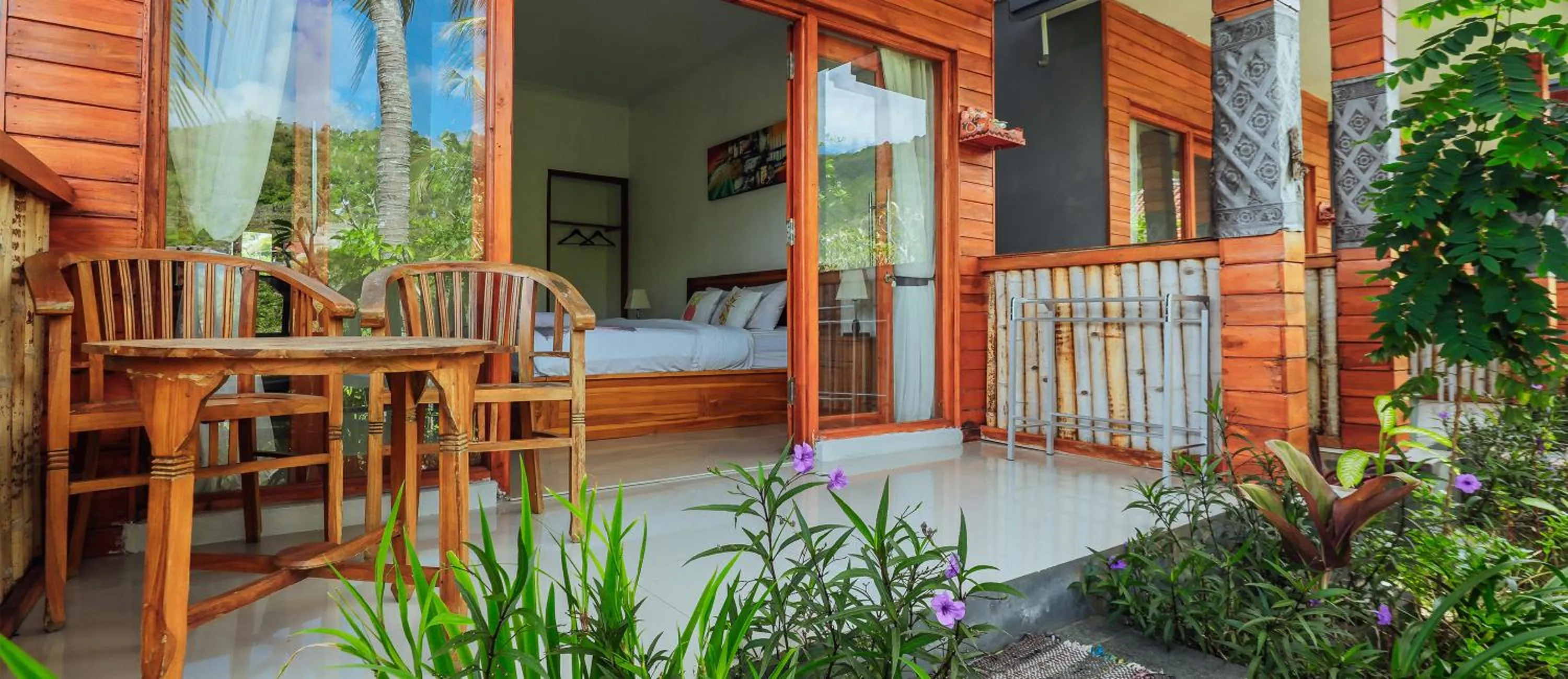 Double Room with Mountain View in Bhavana Cottage