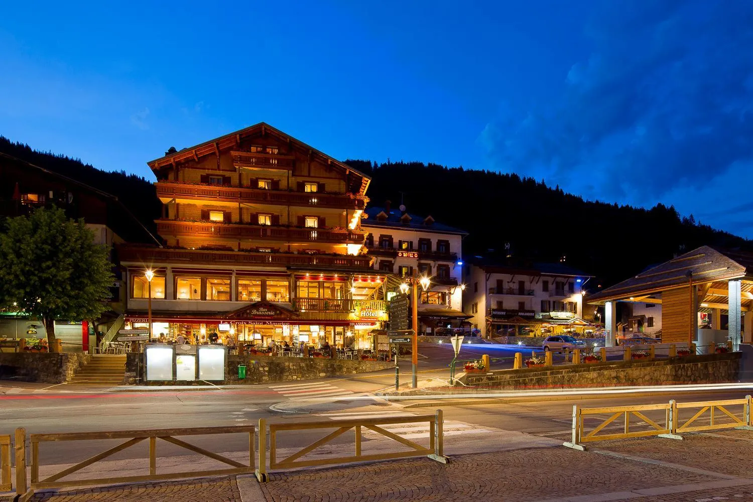 Classic Double Room in Logis La Croix-Saint-Maurice