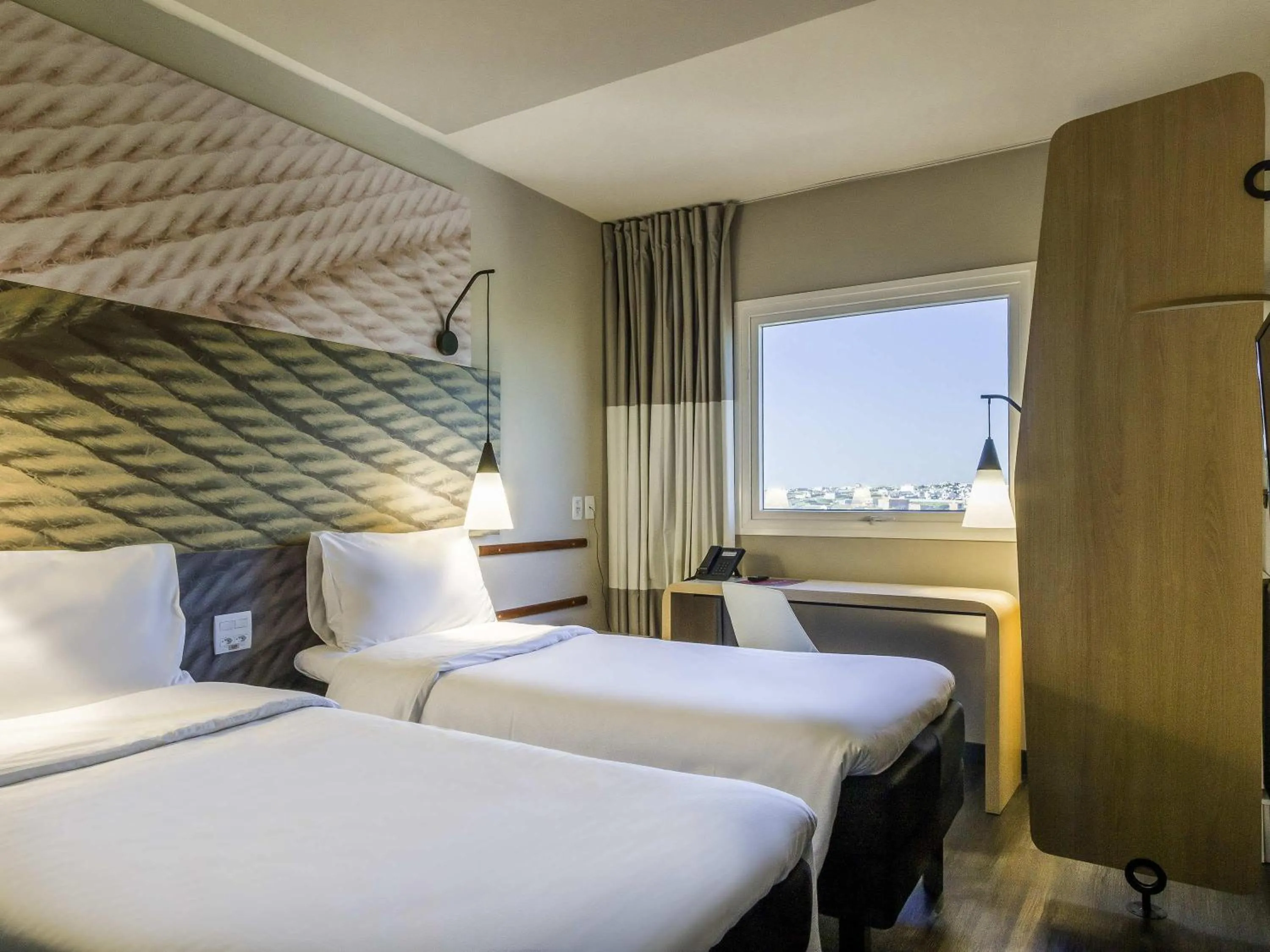 Standard Twin Room in Ibis Americana