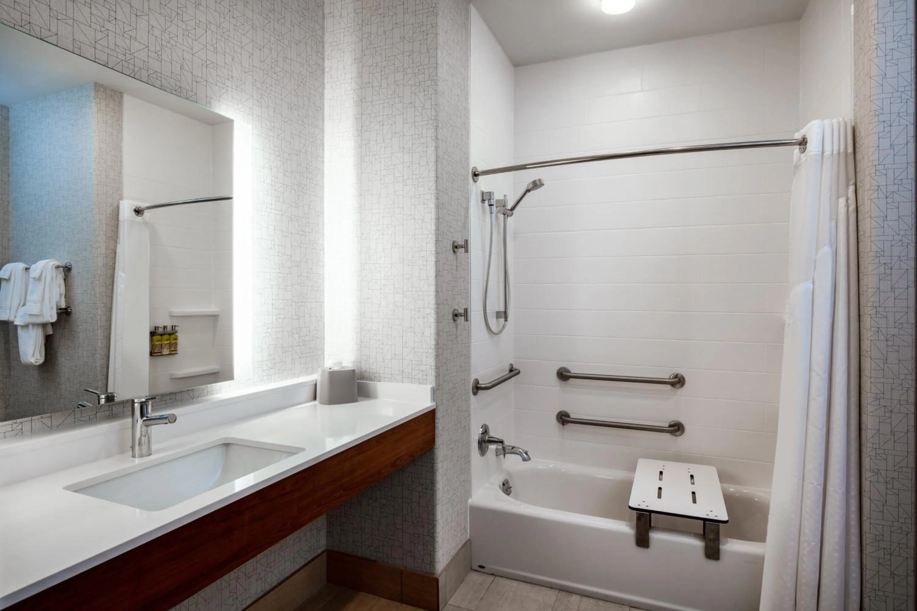 Standard King Room - Communications Accessible in Holiday Inn Express & Suites - Beloit by IHG
