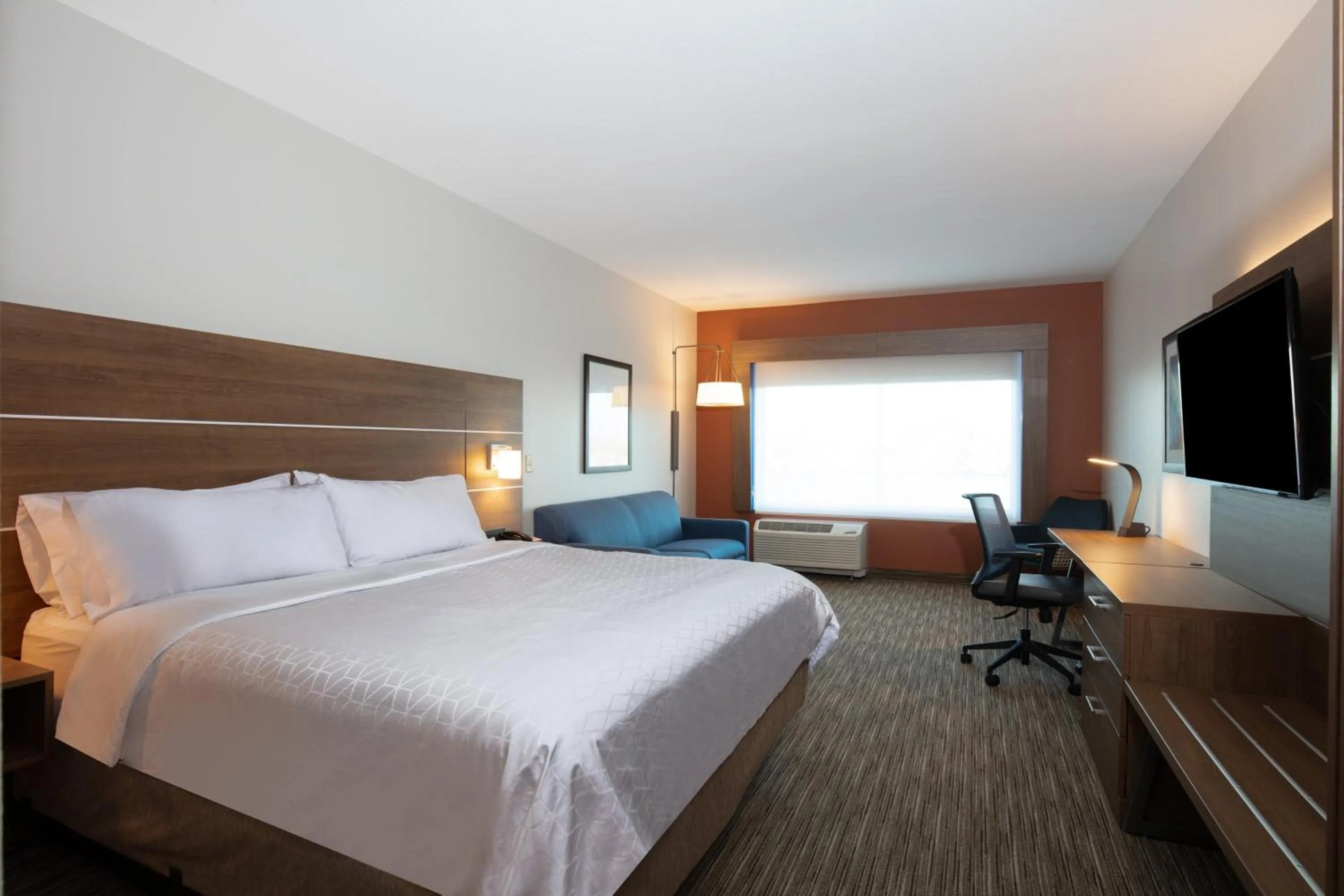One-Bedroom Suite - Hearing Accessible in Holiday Inn Express & Suites - Beloit by IHG