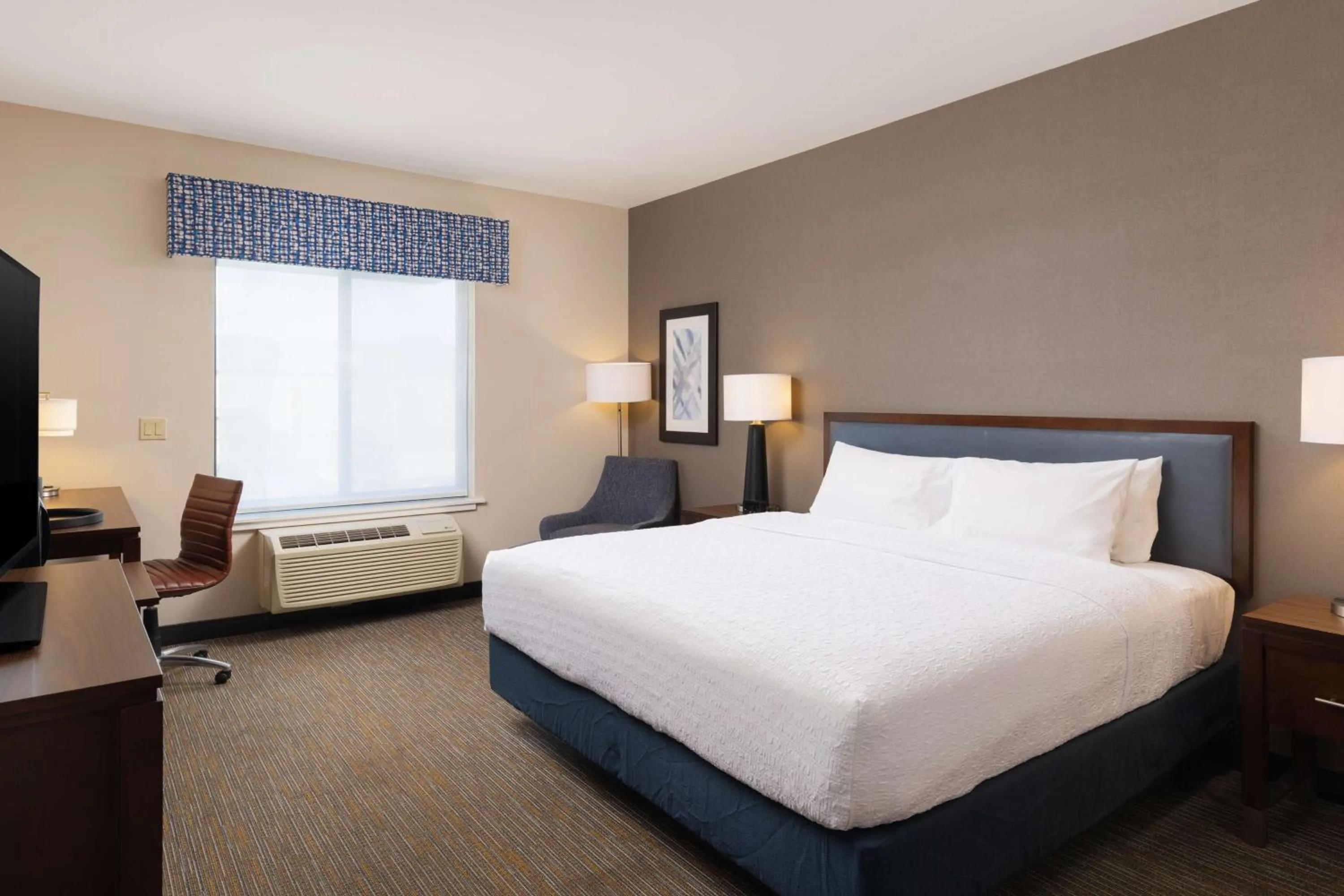 King Room - Mobility/Hearing Accessible - Non-Smoking in Hampton Inn San Jose Cherry Ave, CA