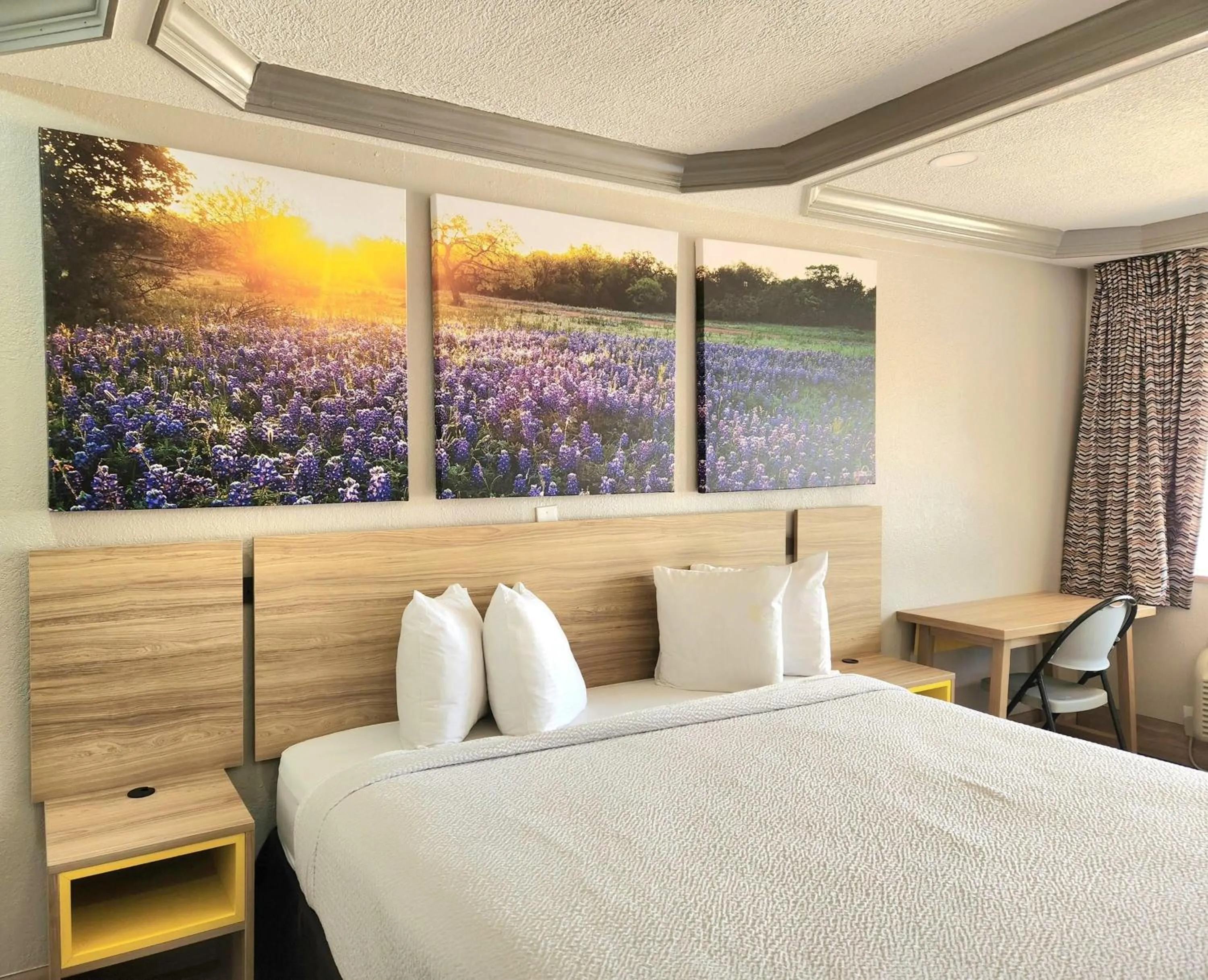 King Room - Smoking in Days Inn by Wyndham Kenedy Karnes City