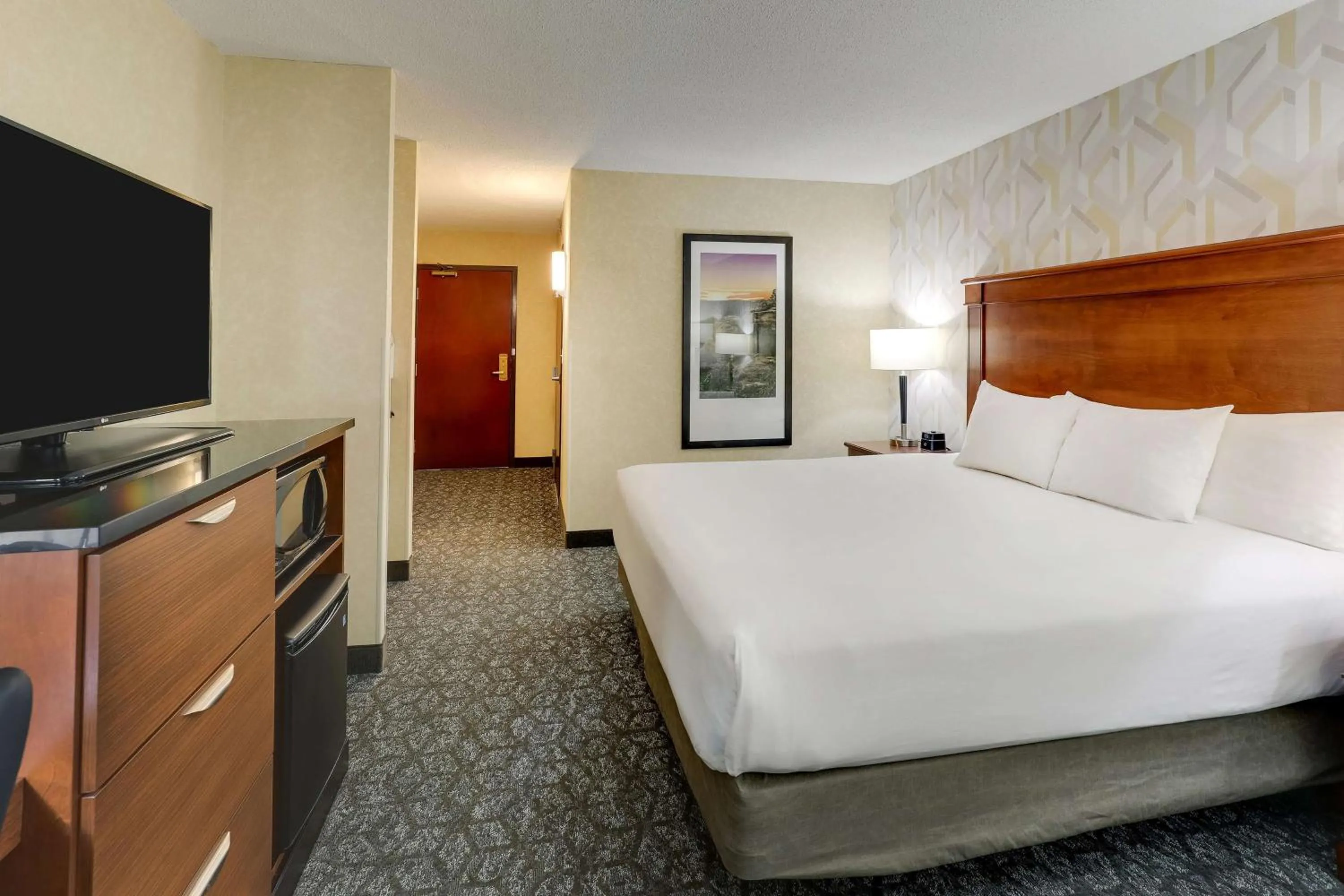 Superior King Room - Accessible, Tub in Drury Inn & Suites Marion