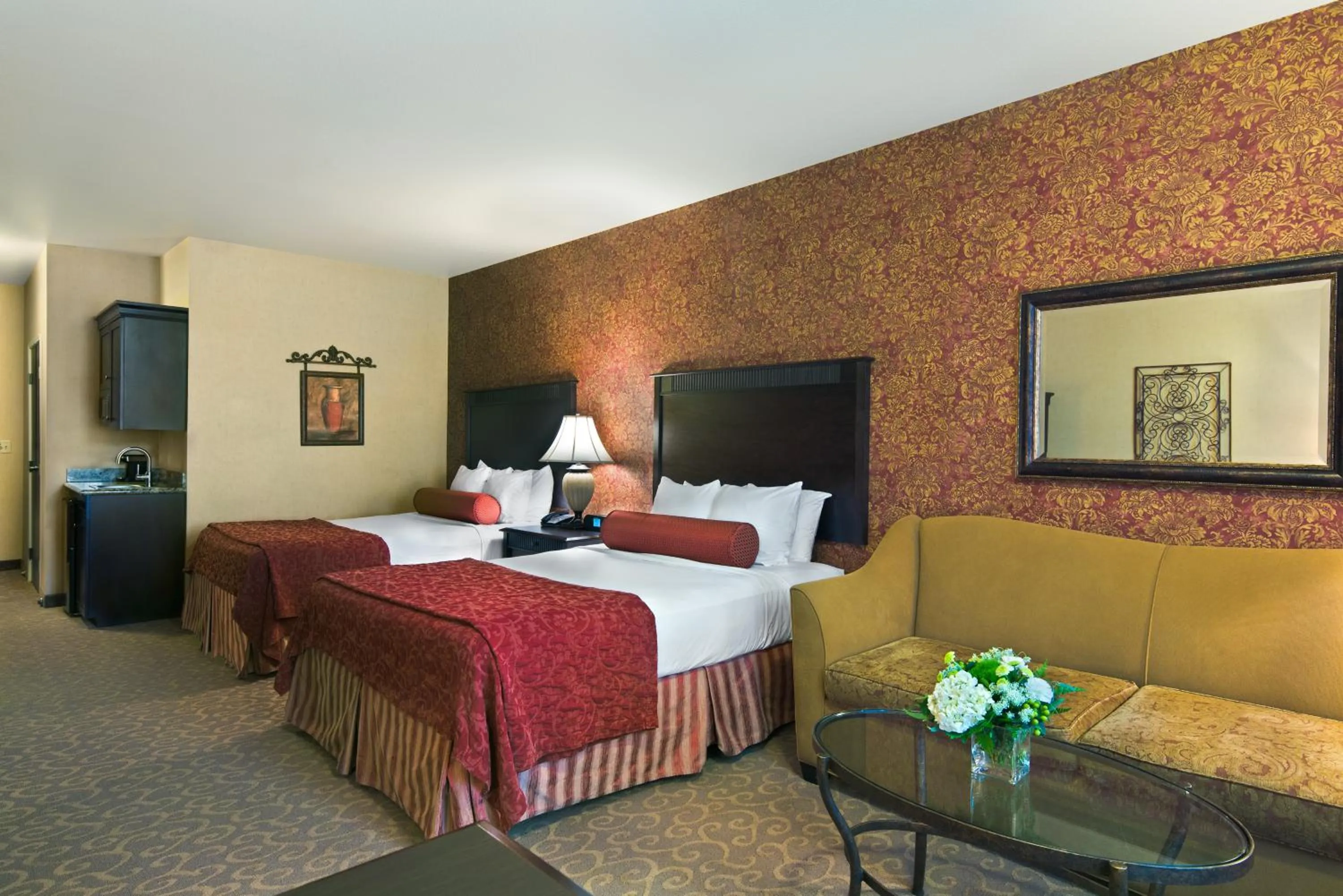 2 Queen Suite in Oxford Suites Boise
