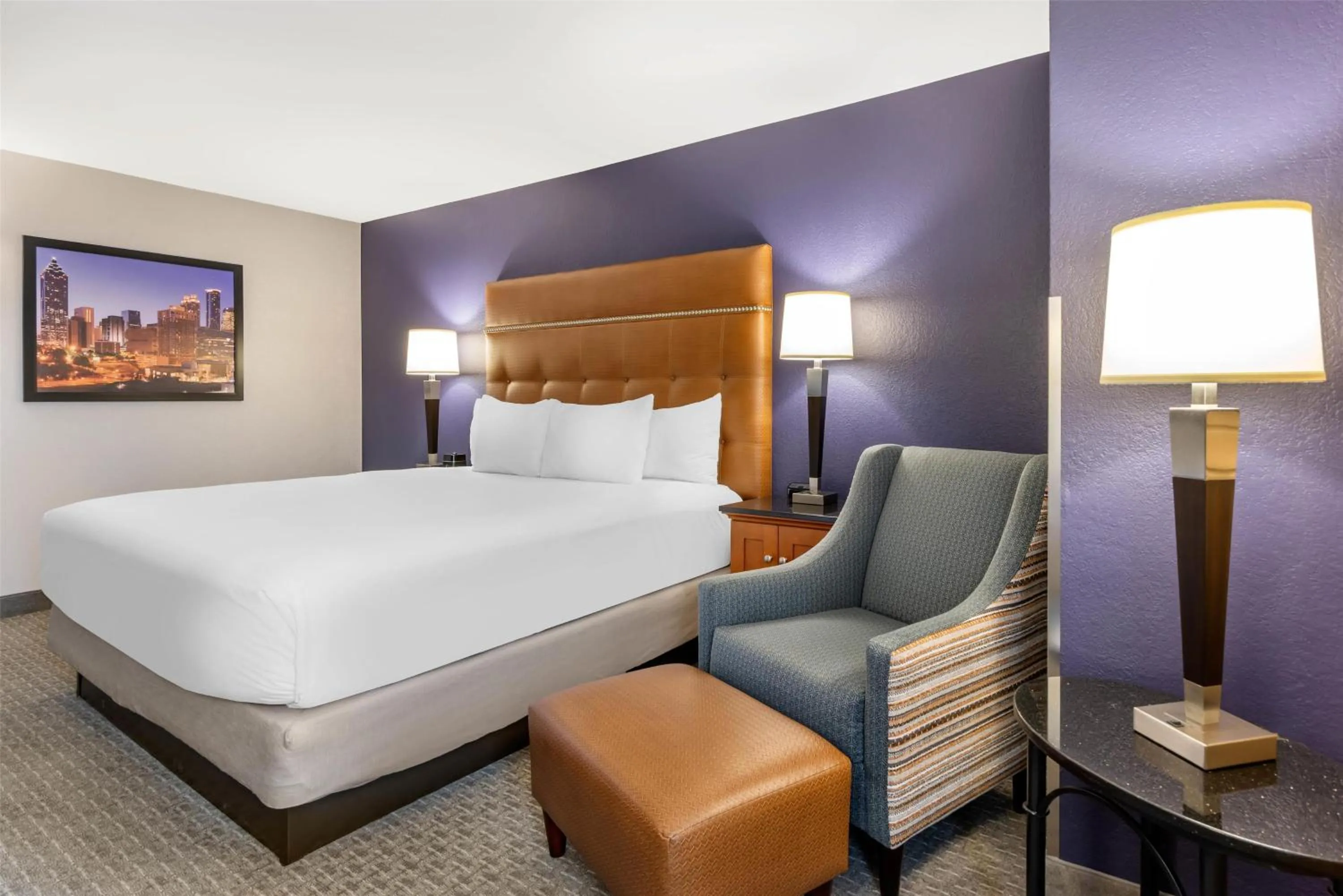 Deluxe King Room in Drury Inn & Suites Atlanta Morrow