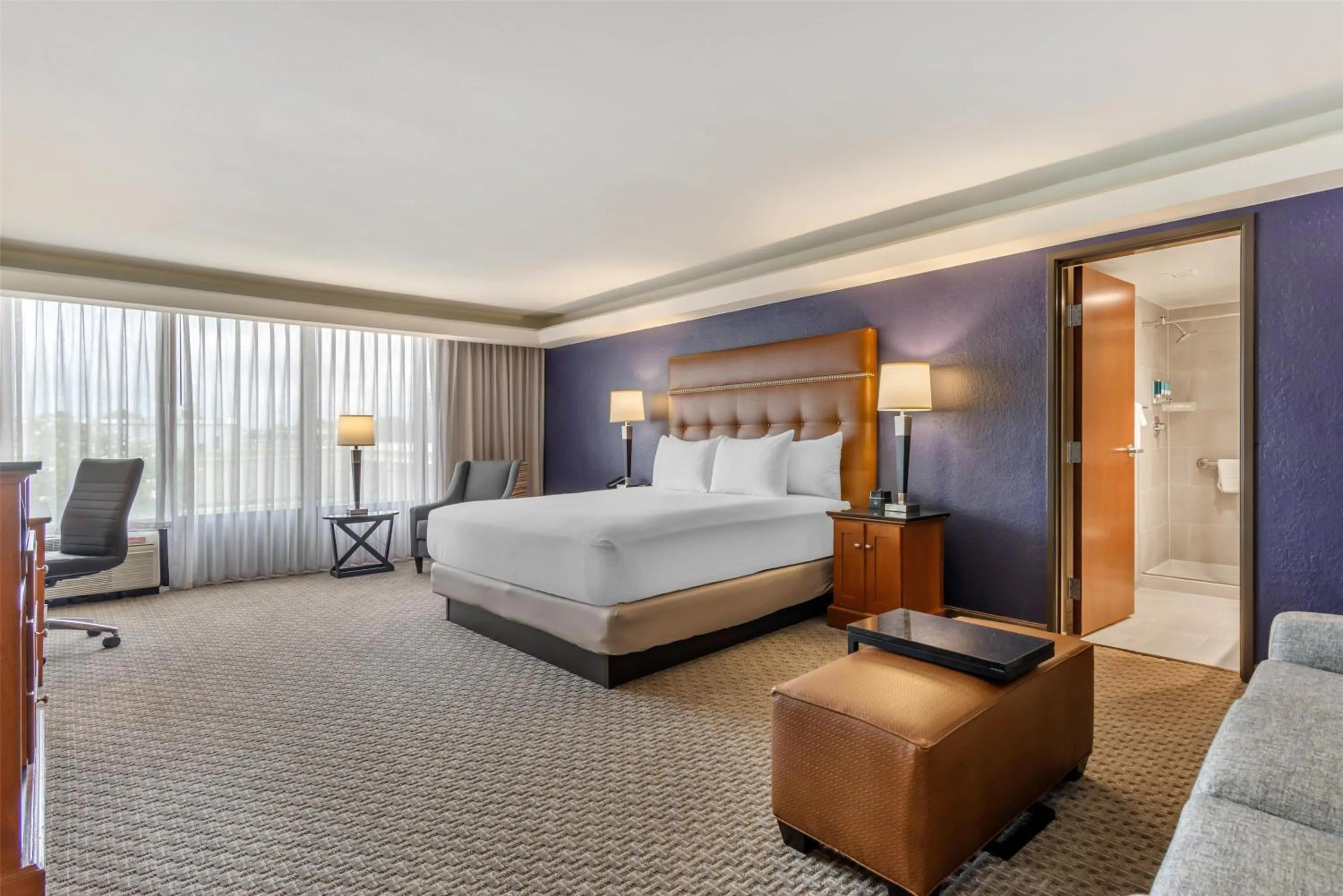 Superior King Room with Sofa Bed  - Accessible, Tub in Drury Inn & Suites Atlanta Morrow
