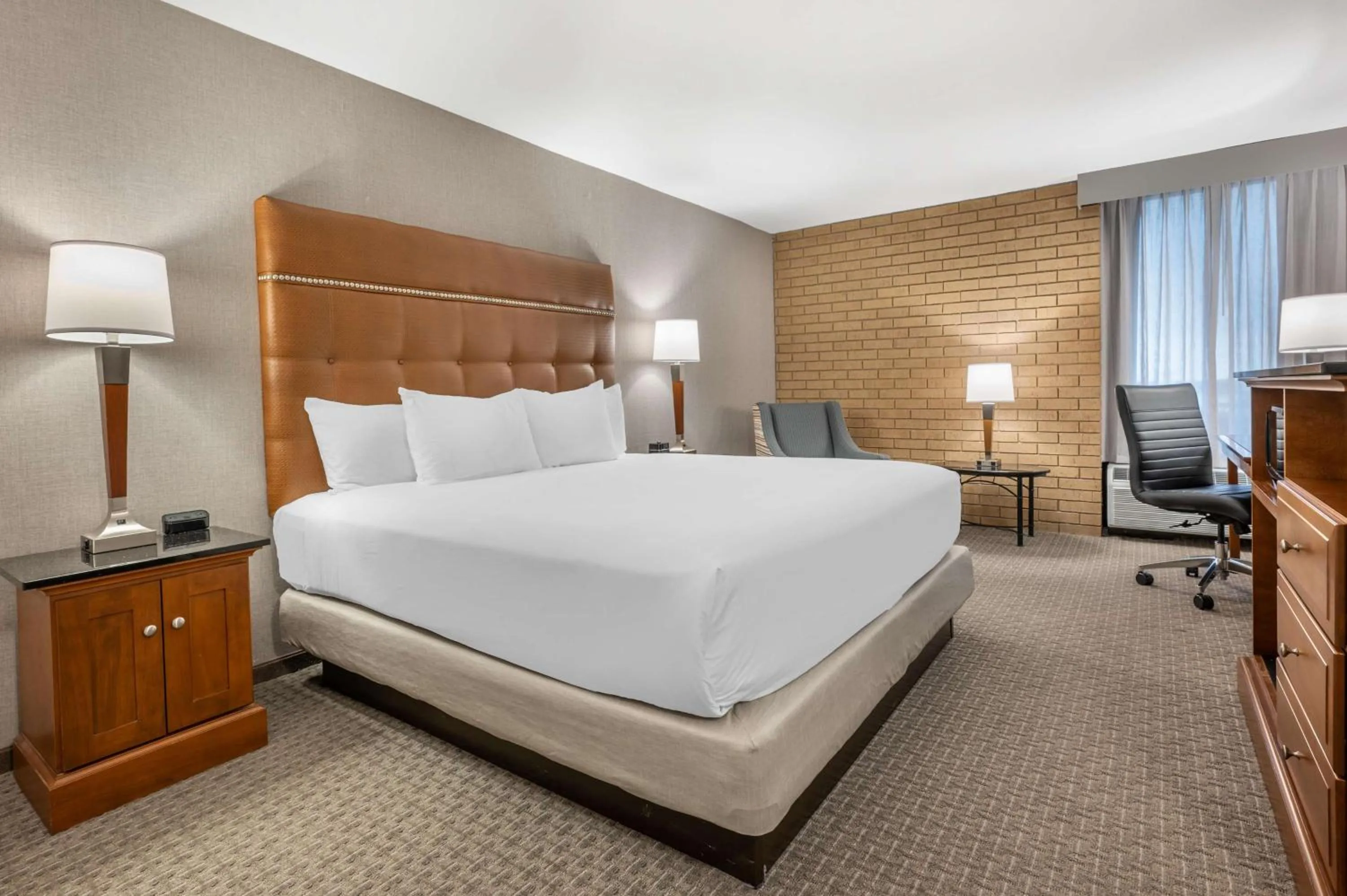 King Room in Drury Inn & Suites Champaign