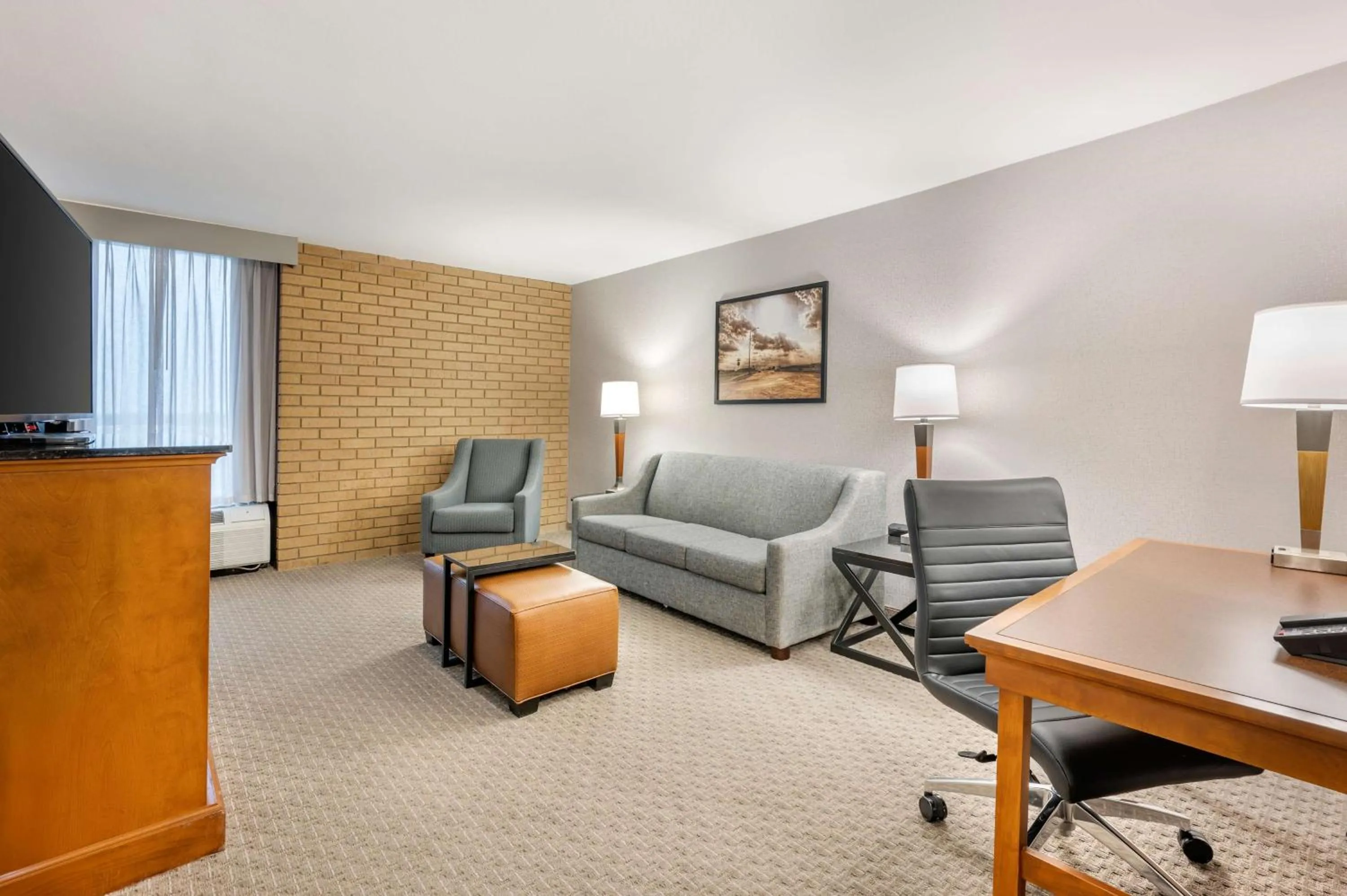 King Suite with Sofa Bed in Drury Inn & Suites Champaign