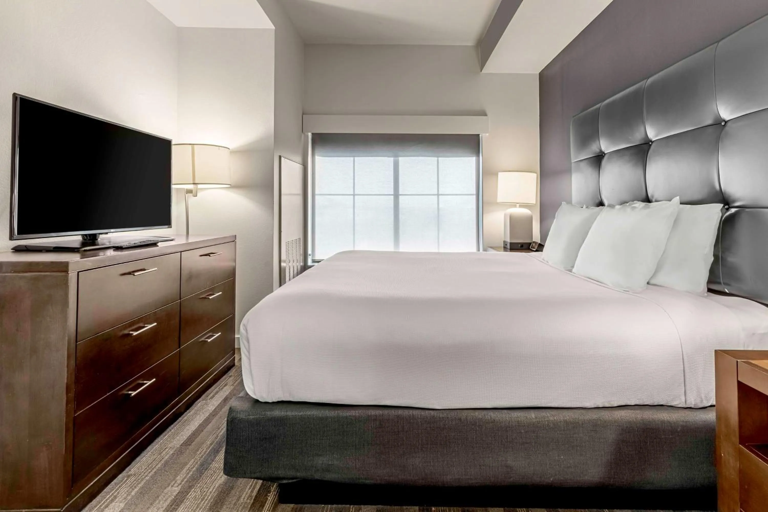 Corner Suite in Hyatt House Richmond - Short Pump