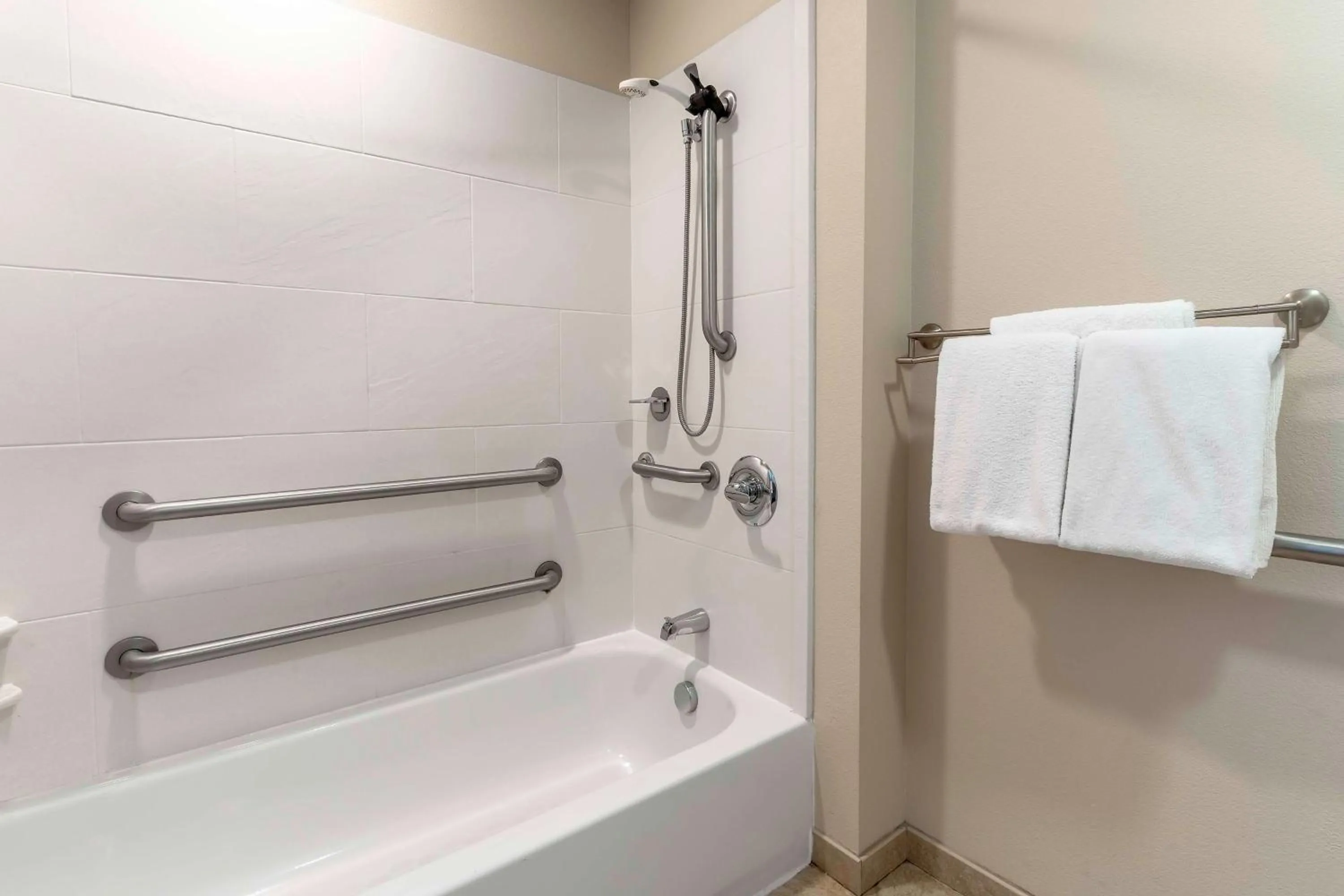 King Studio with Accessible Tub - Disability Access in Hyatt House Richmond - Short Pump