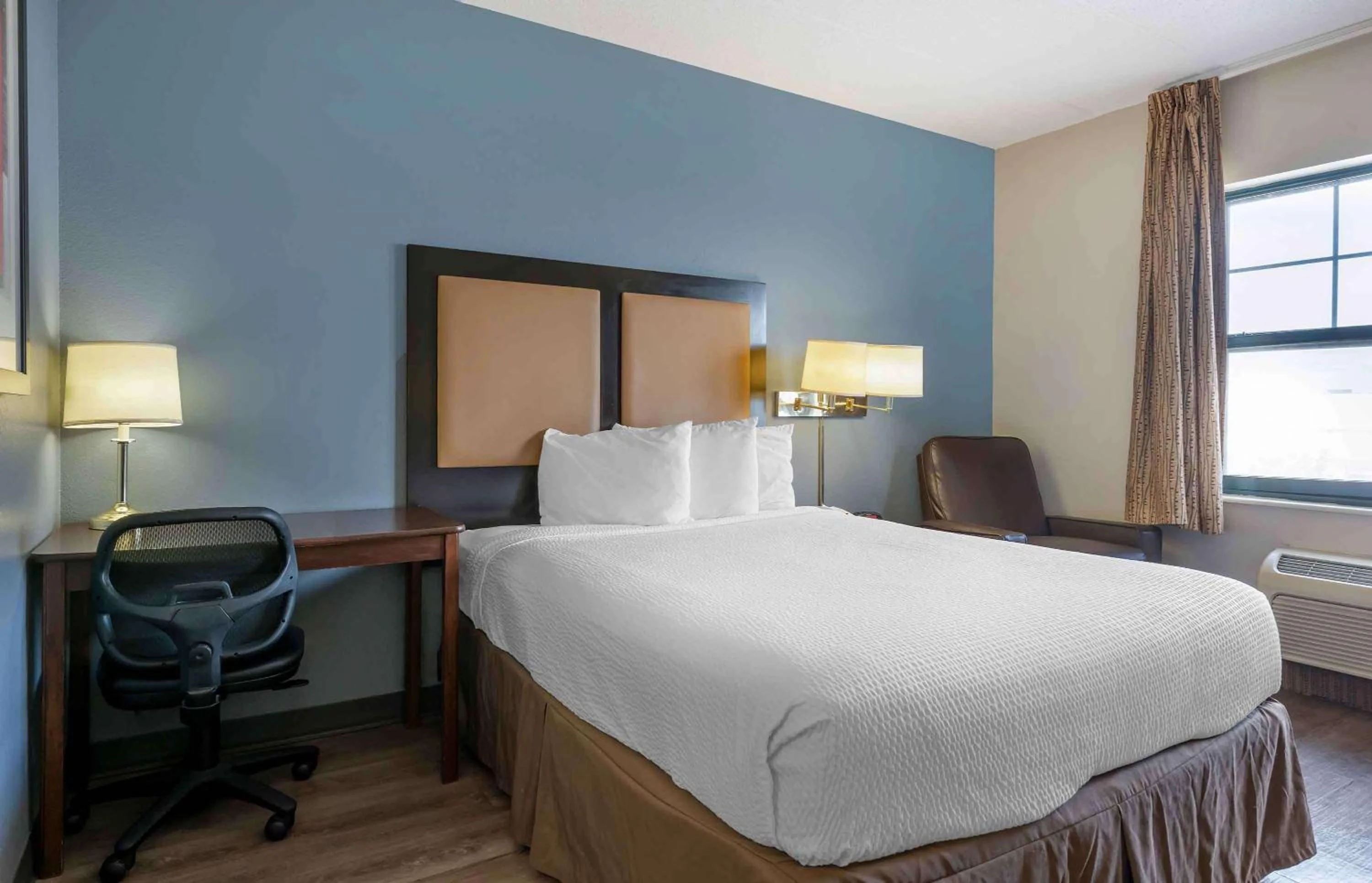 Queen Studio - Non-Smoking in Extended Stay America Suites - Chicago - Midway