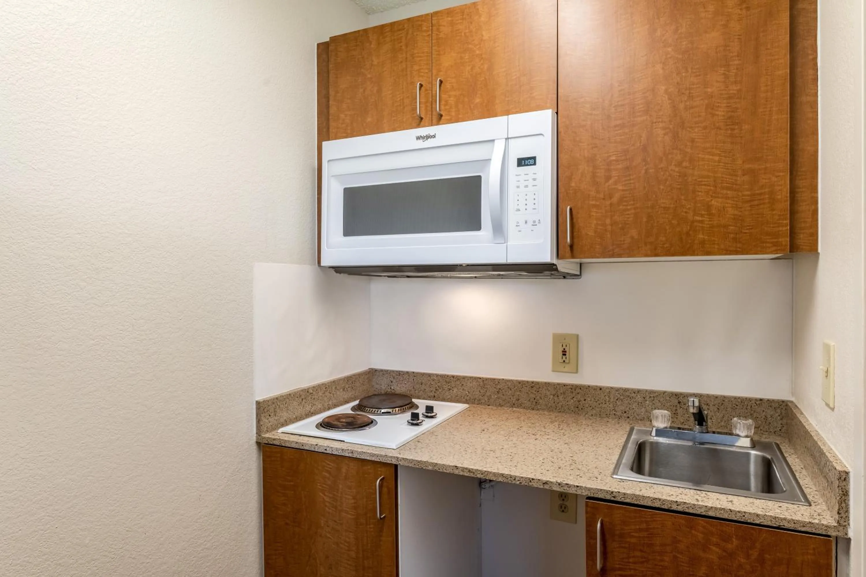 Studio Queen Room Non-Smoking in HomeTowne Studios by Red Roof Austin