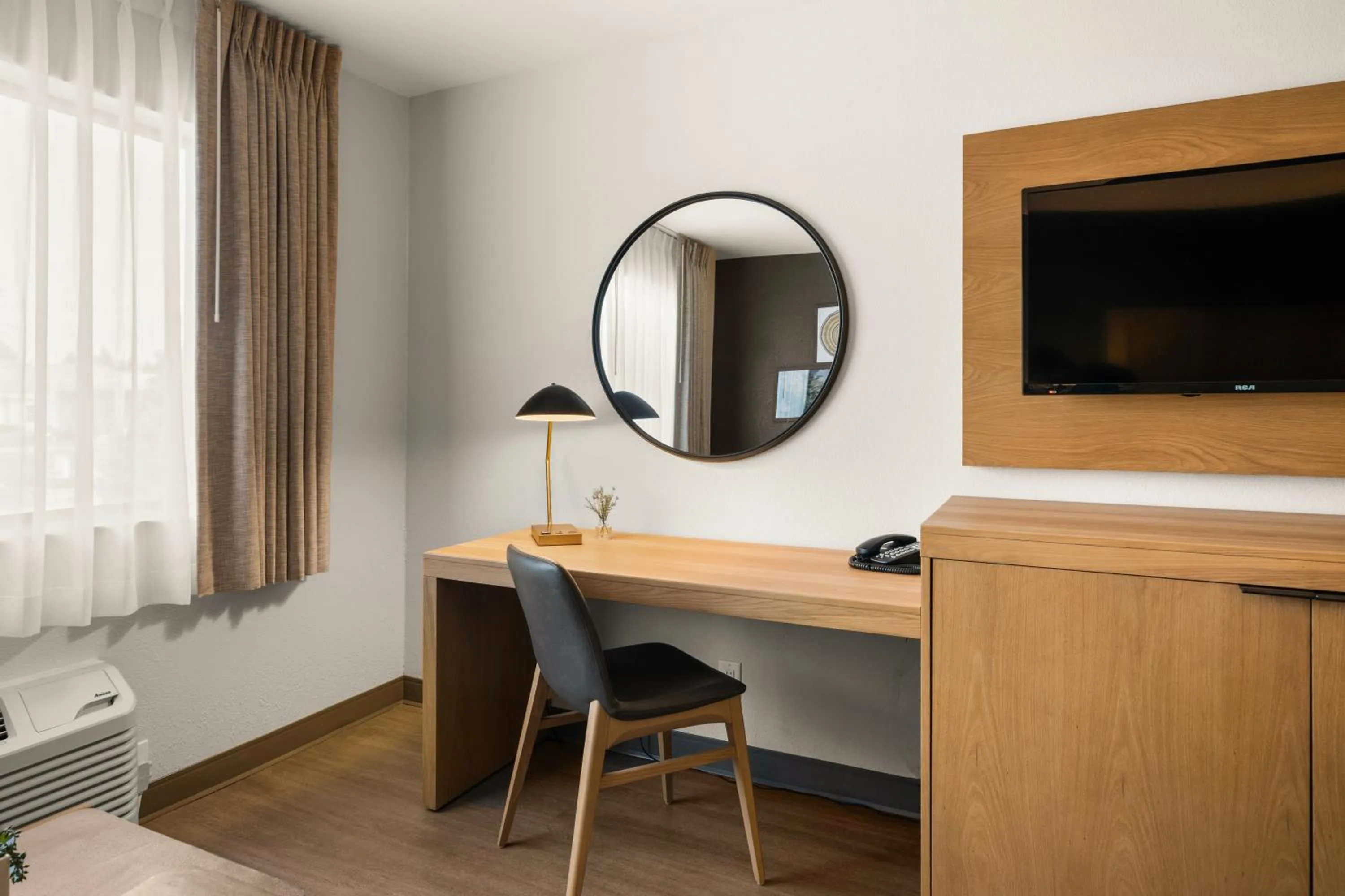 King Suite Sleeper Sofa in Oxford Suites Redding