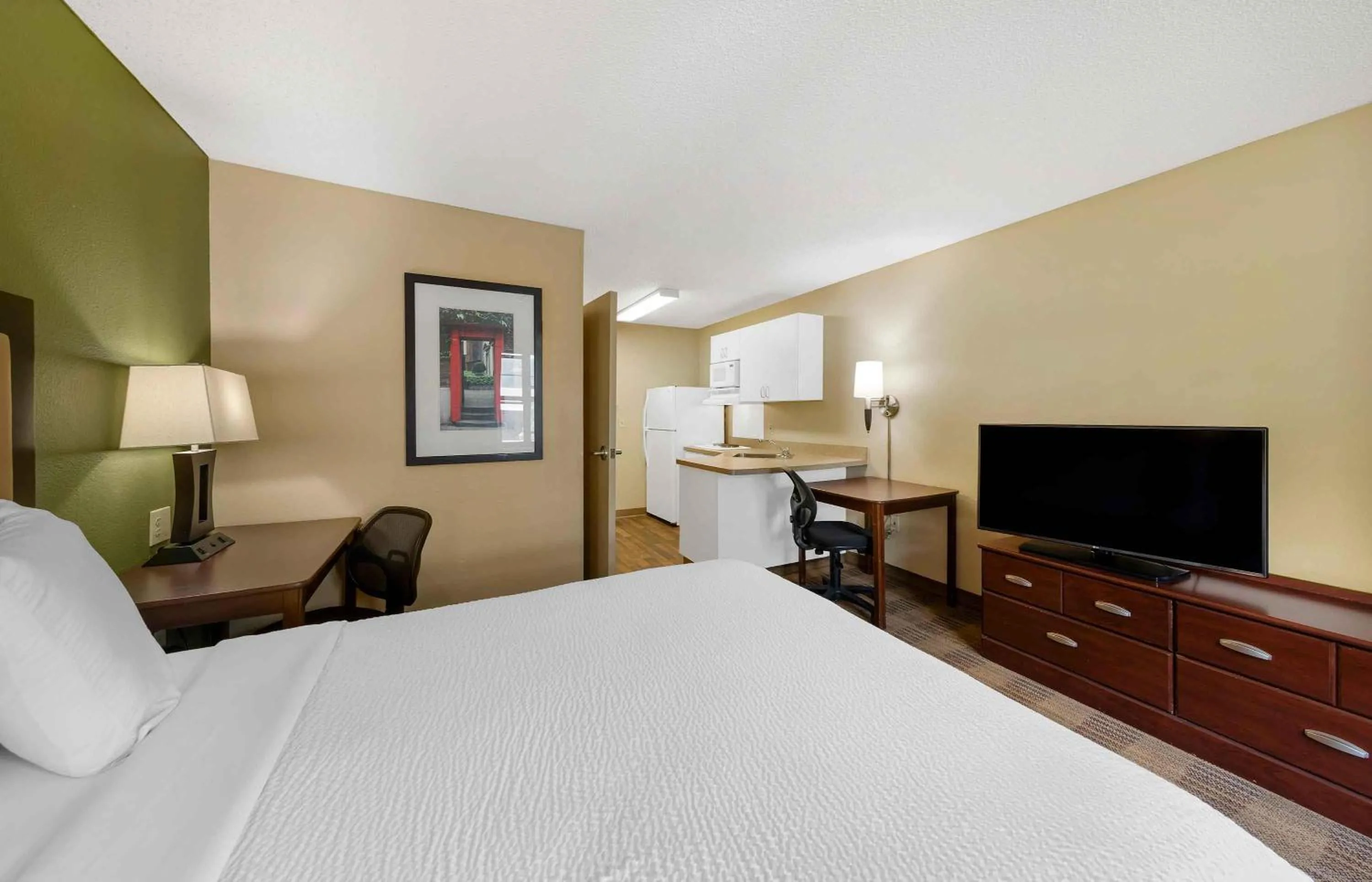 Queen Studio - Non-Smoking in Extended Stay America Suites - Los Angeles - Burbank Airport