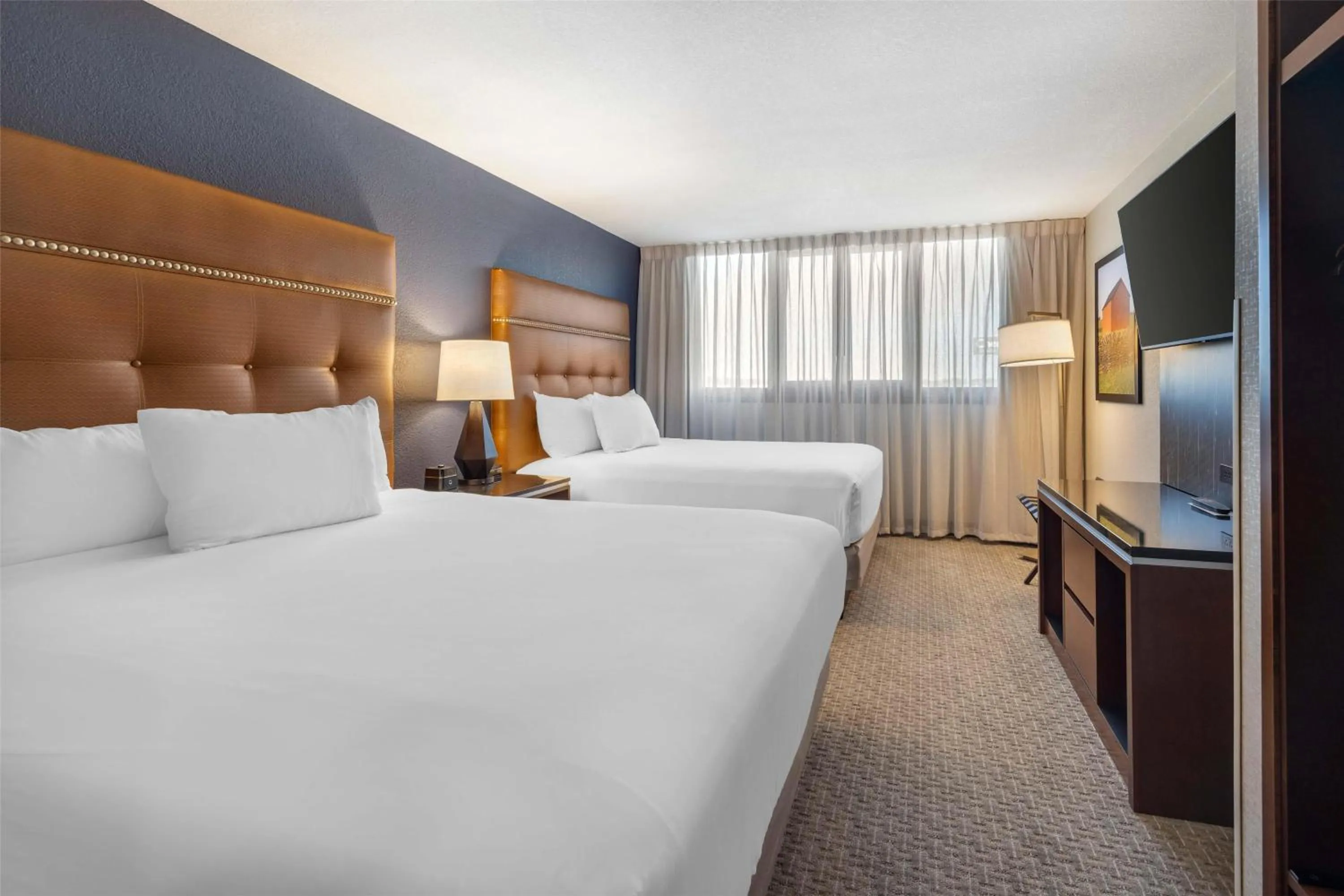 Queen Suite with Two Queen Beds in Drury Inn & Suites Paducah