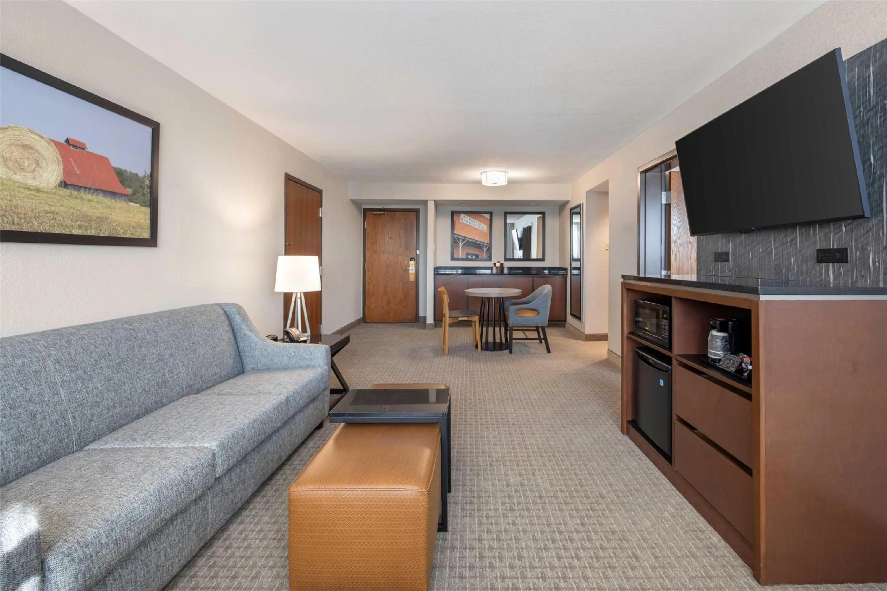 King Suite with Sofa Bed - High Floor in Drury Inn & Suites Paducah