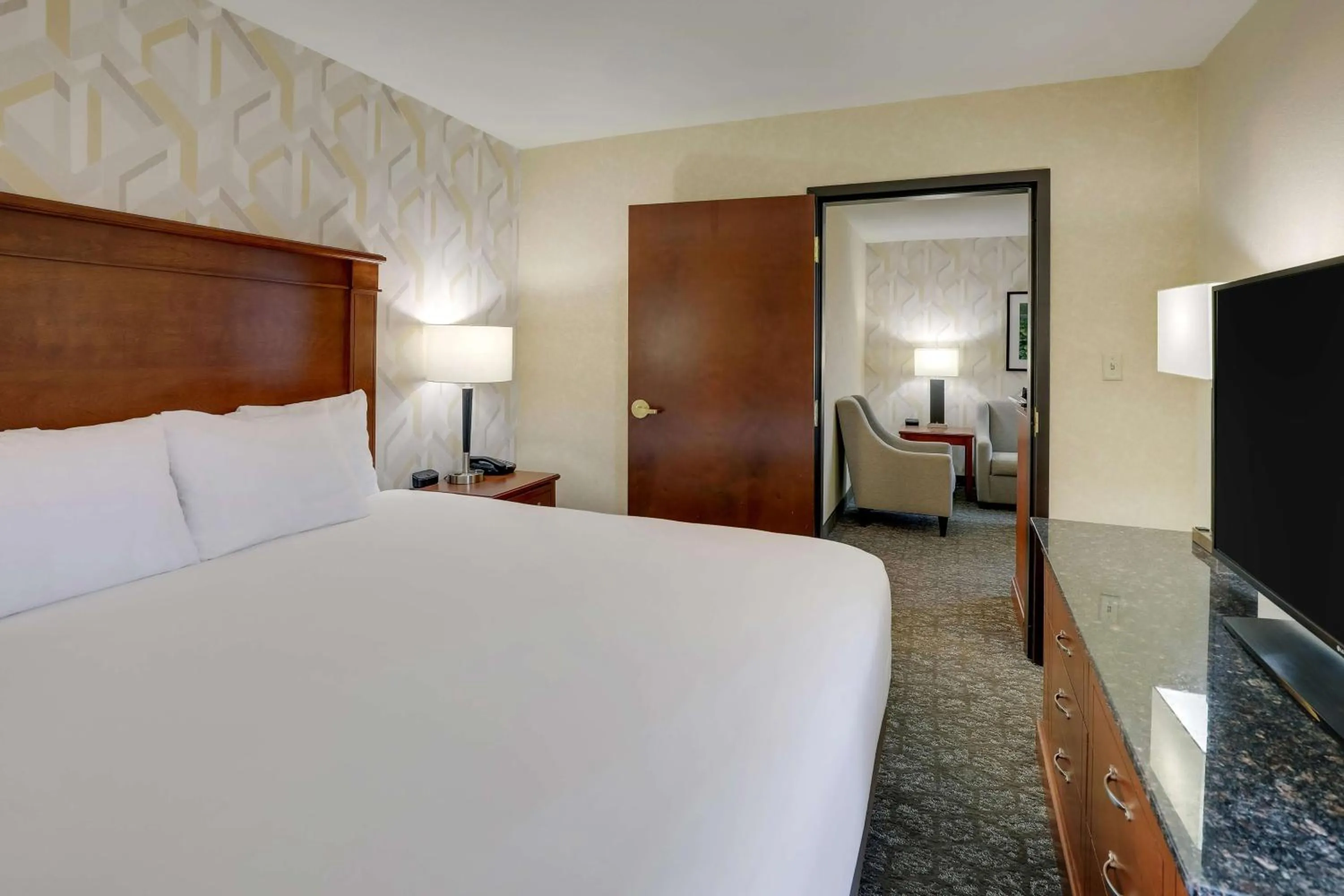 King Suite with Sofa Bed - Accessible, Tub in Drury Inn & Suites Charlotte University Place