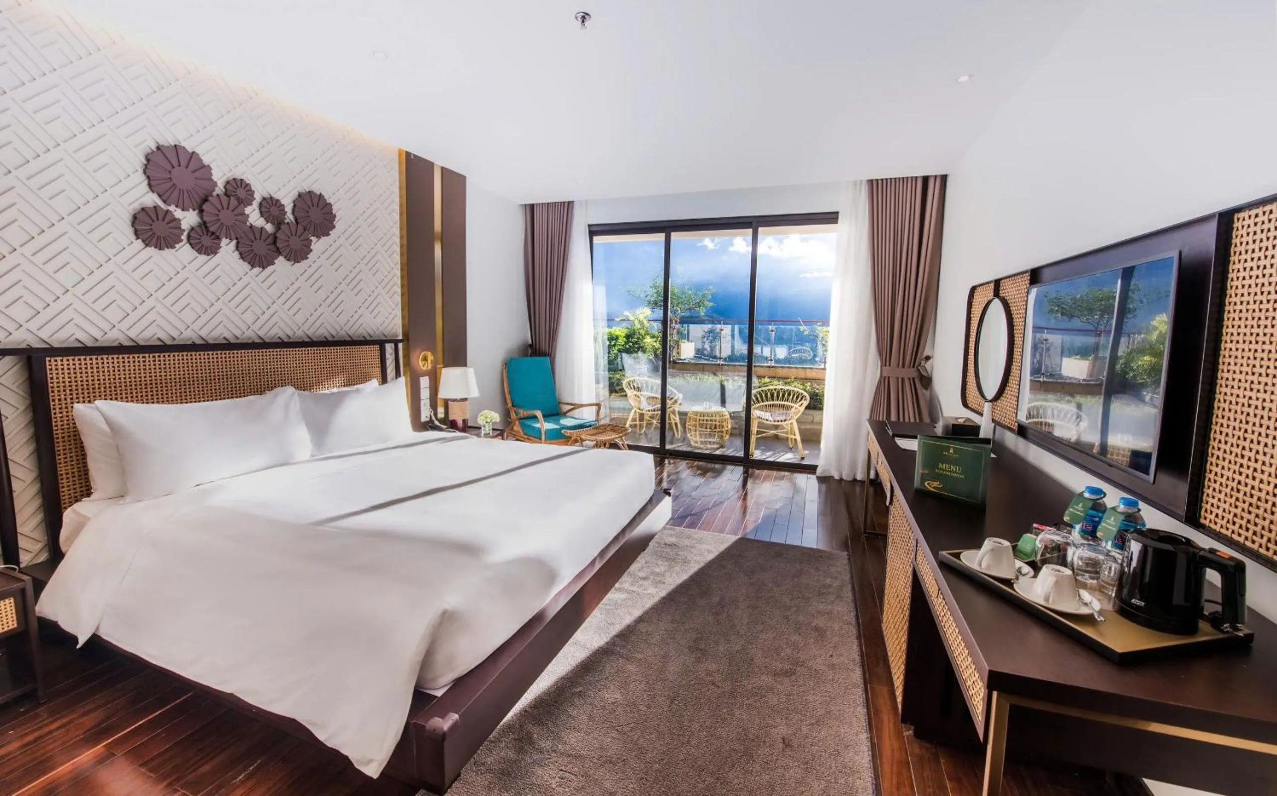 Deluxe Double Room with Garden and Mountain View in KK Sapa Hotel