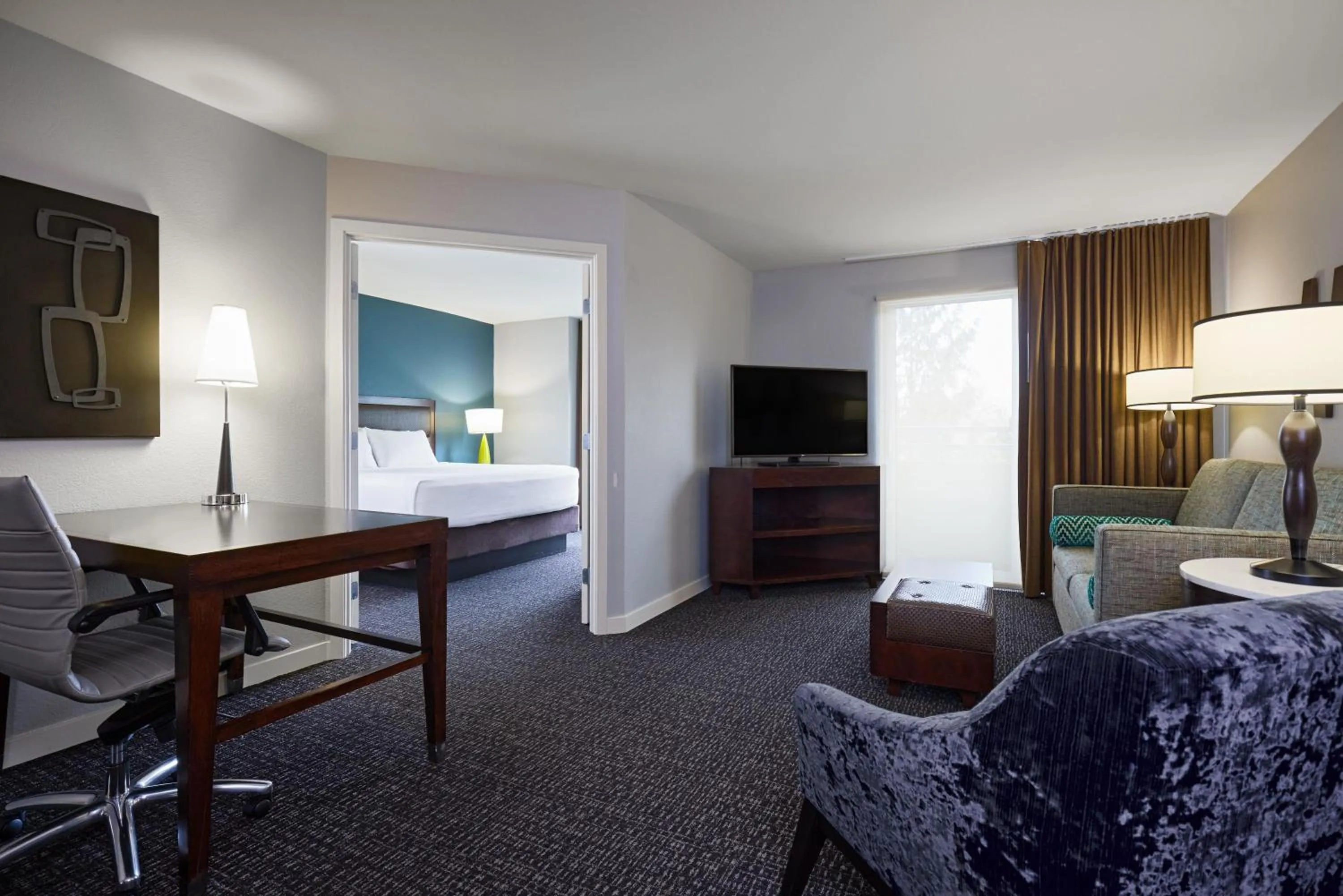 One-Bedroom Suite with Roll-In Shower - Disability Access in Hyatt House Seattle/Redmond