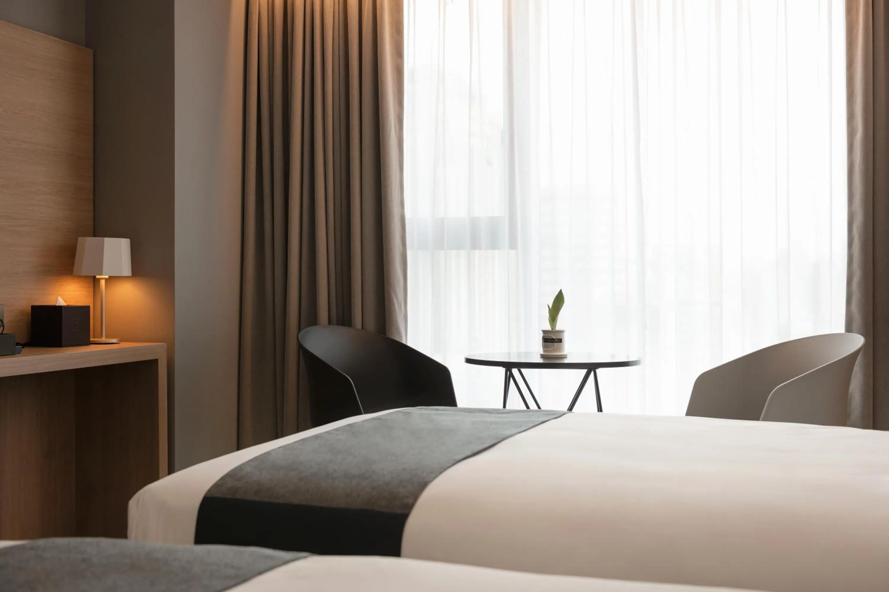 Standard Twin Room in Orakai Daehakro Hotel, BW Signature Collection