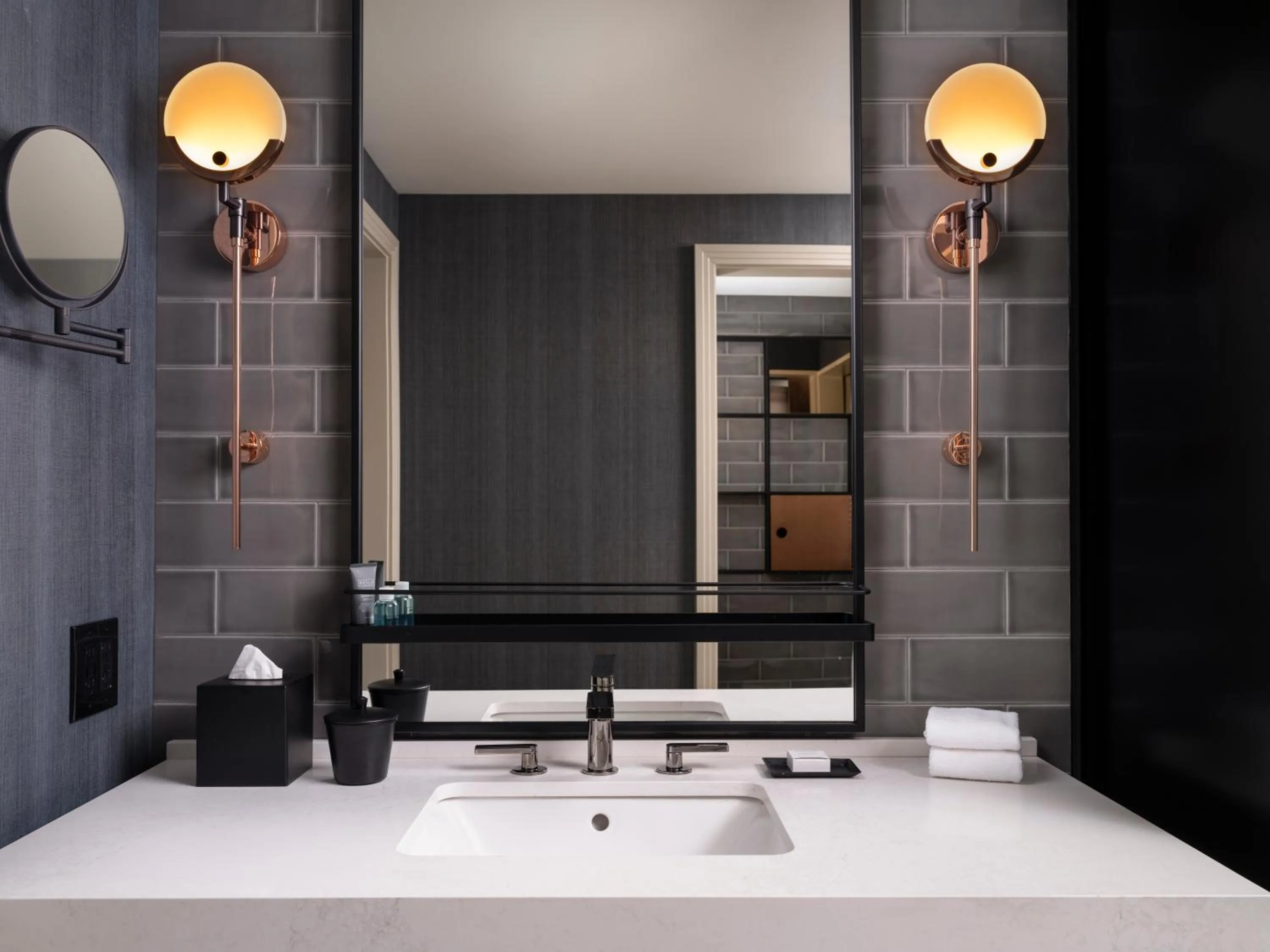 Guest room, 1 King, High Floor view in Hotel Distil, Autograph Collection