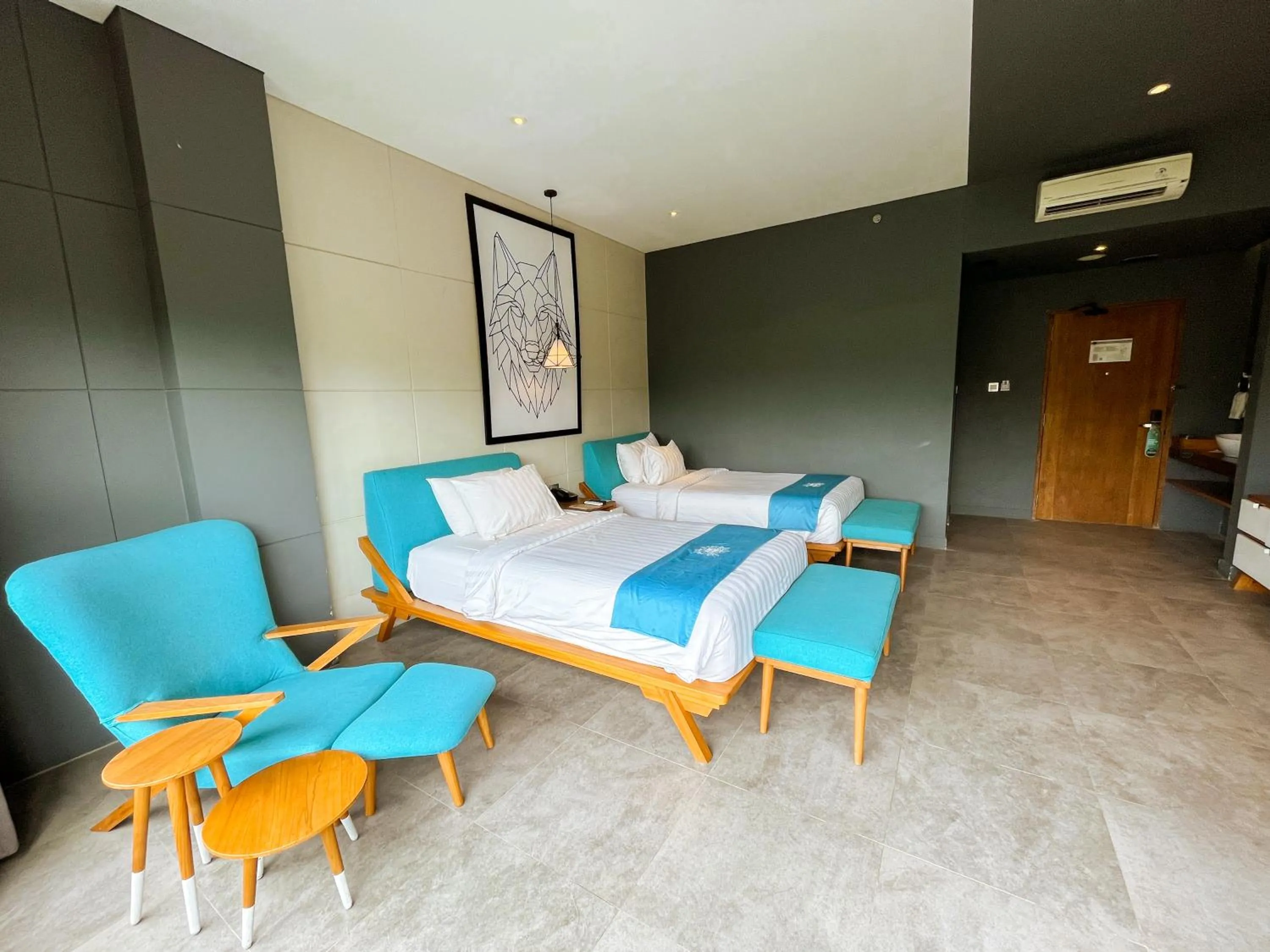 Deluxe Twin Mountain View in Hotel Dafam Wonosobo