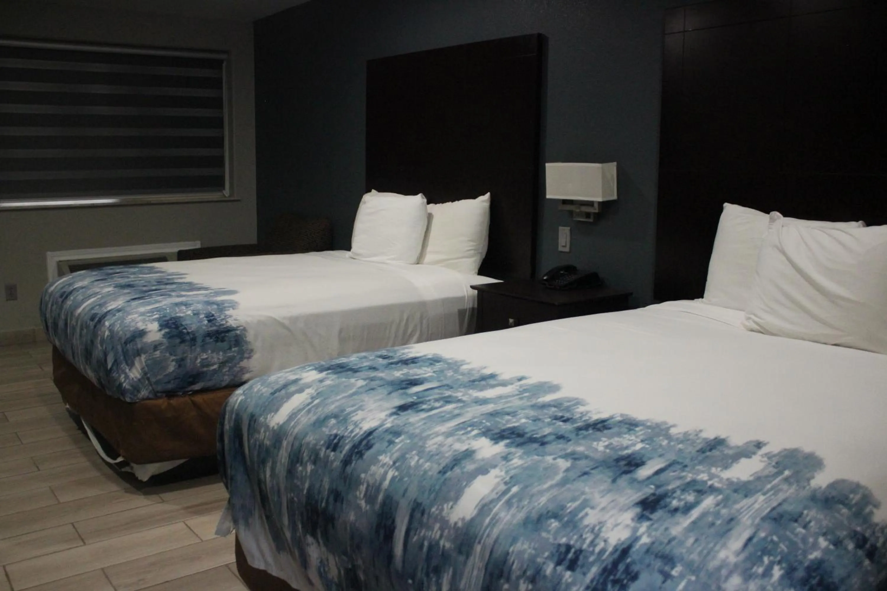 Deluxe Queen Room with Two Queen Beds in Cotulla Executive Inn