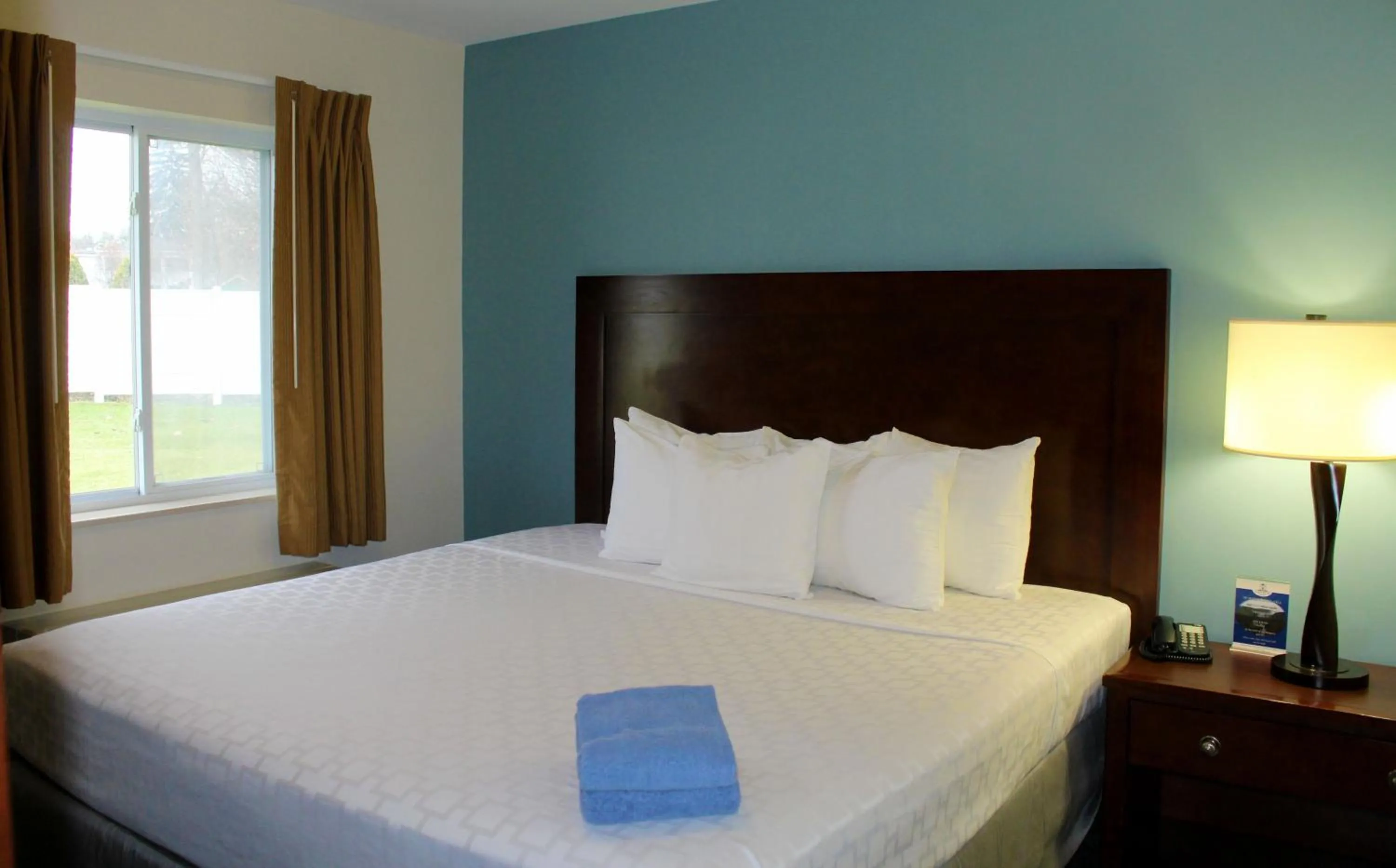 Superior King Suite in Canyon Motel